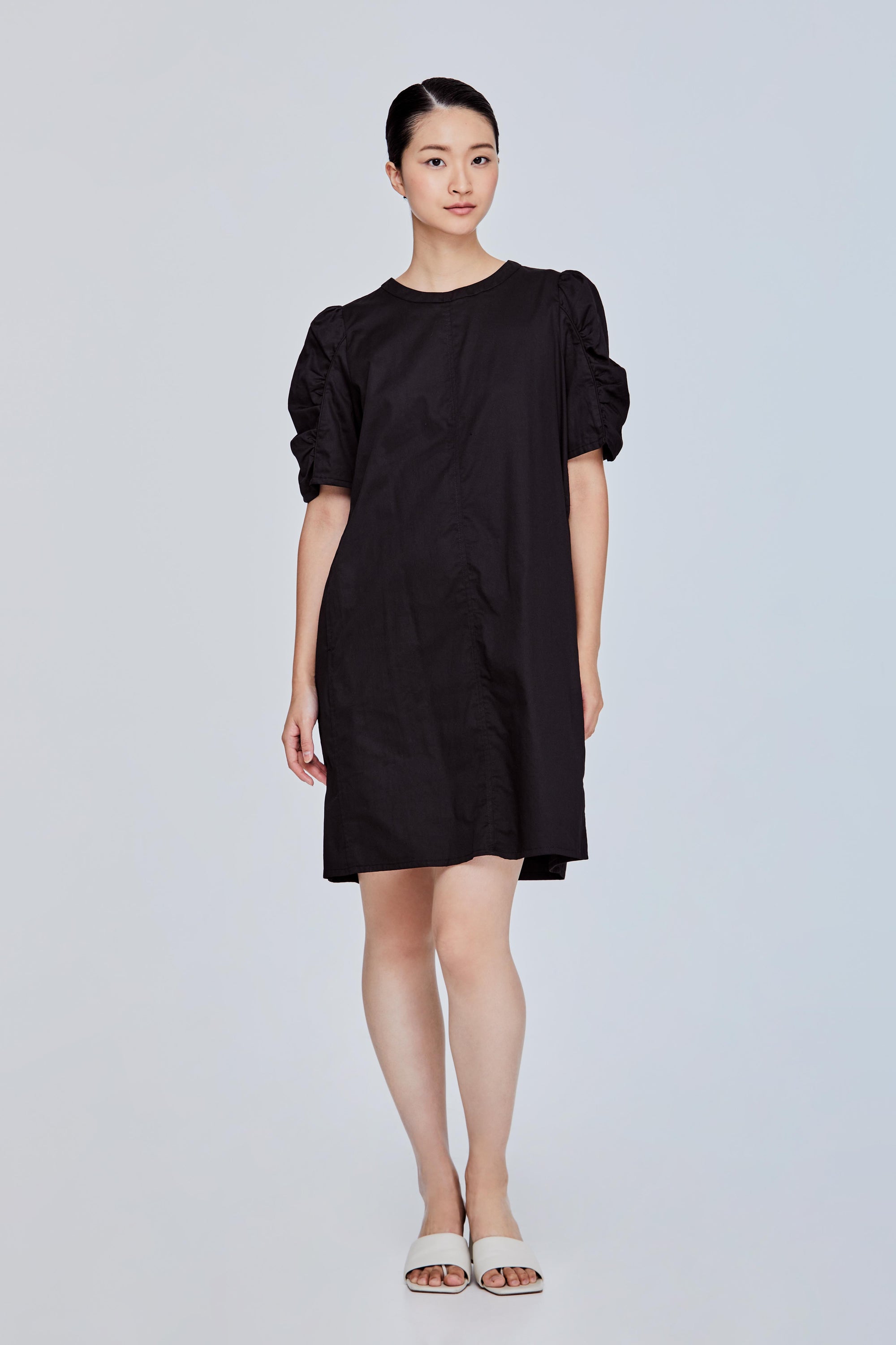 color:NOIR