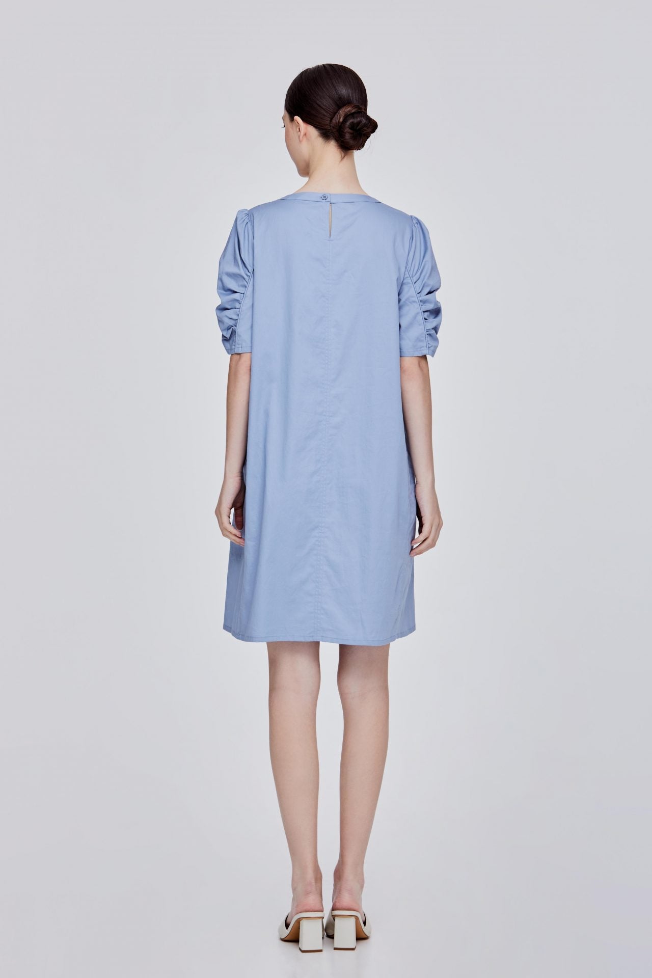 color:STEEL BLUE