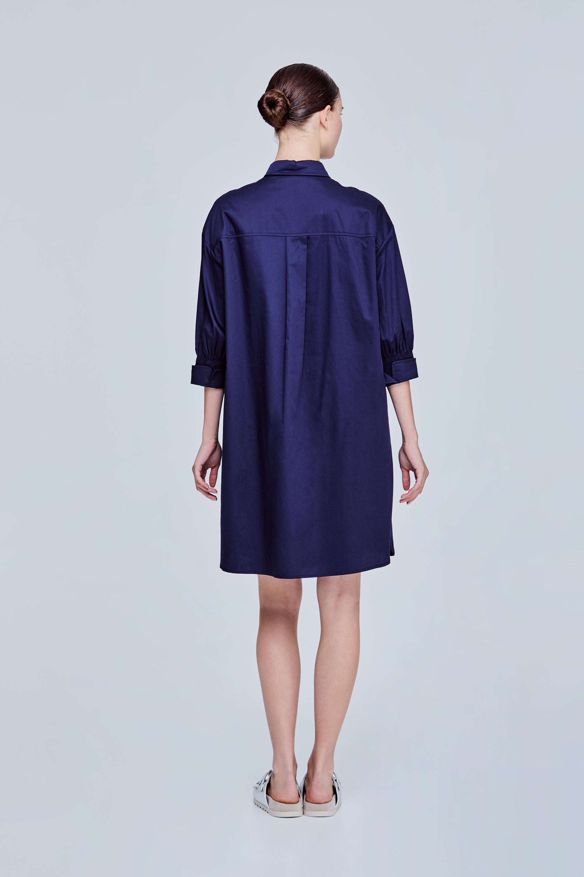 color:NAVY