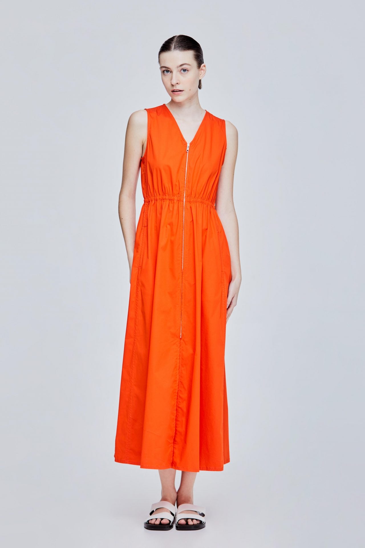 color:ORANGE