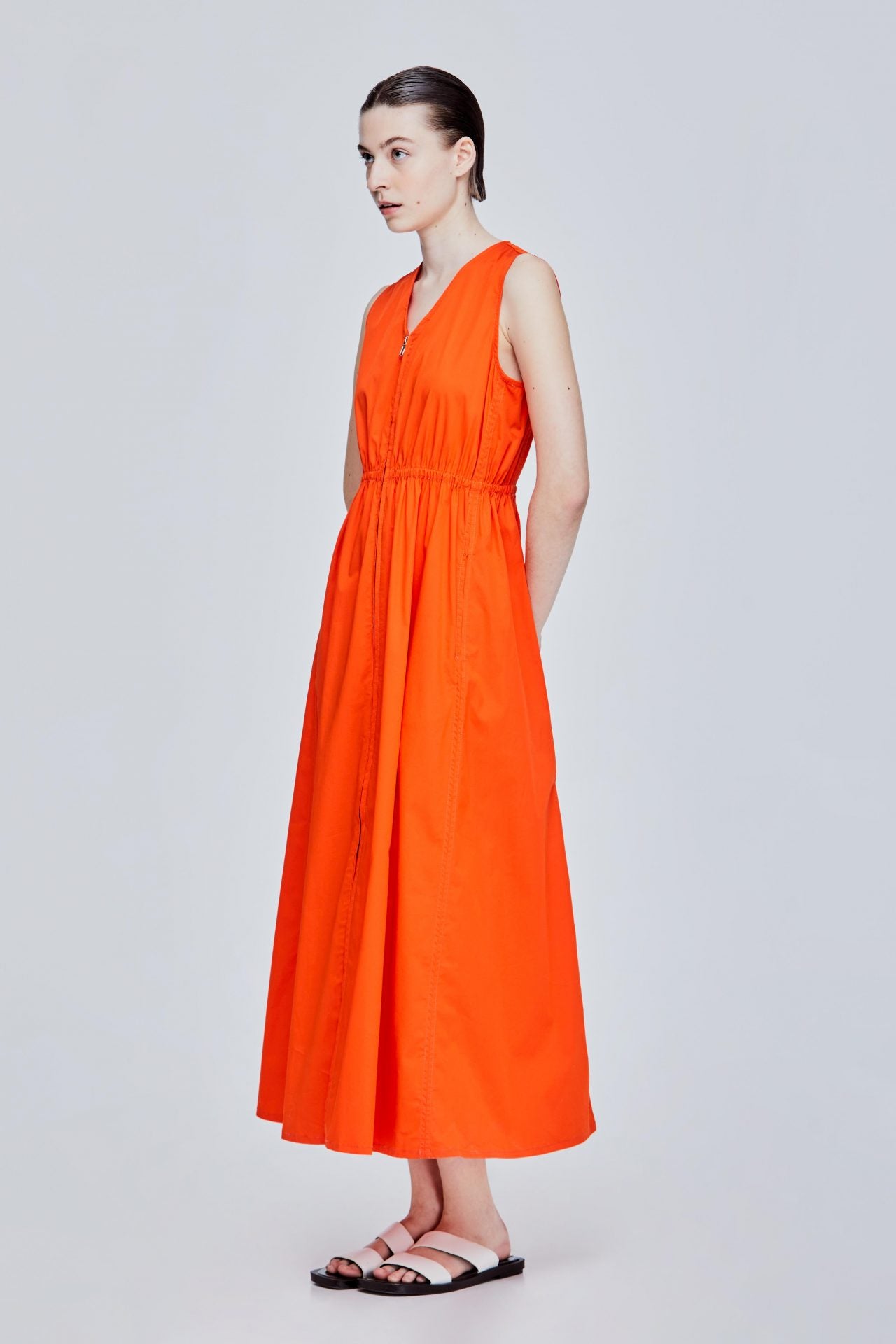 color:ORANGE