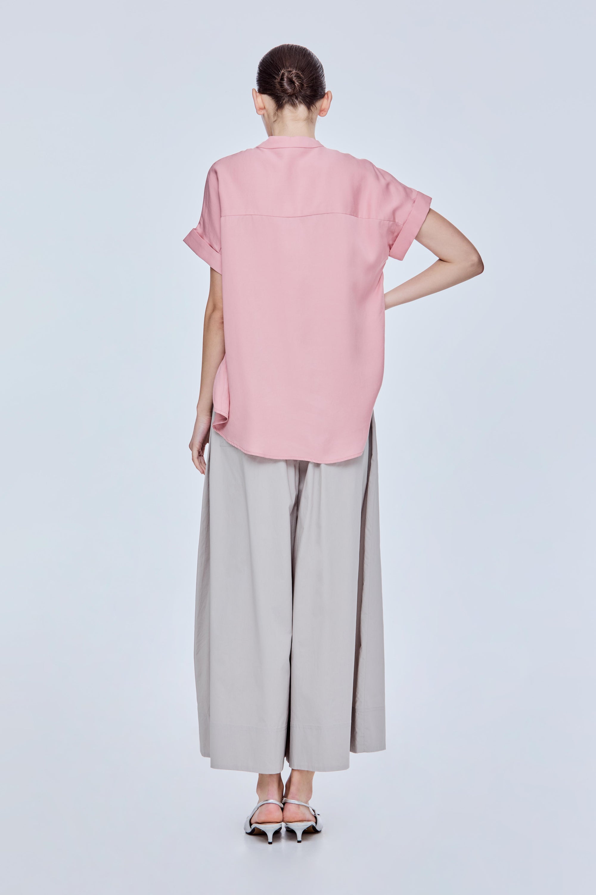 color:BLUSH