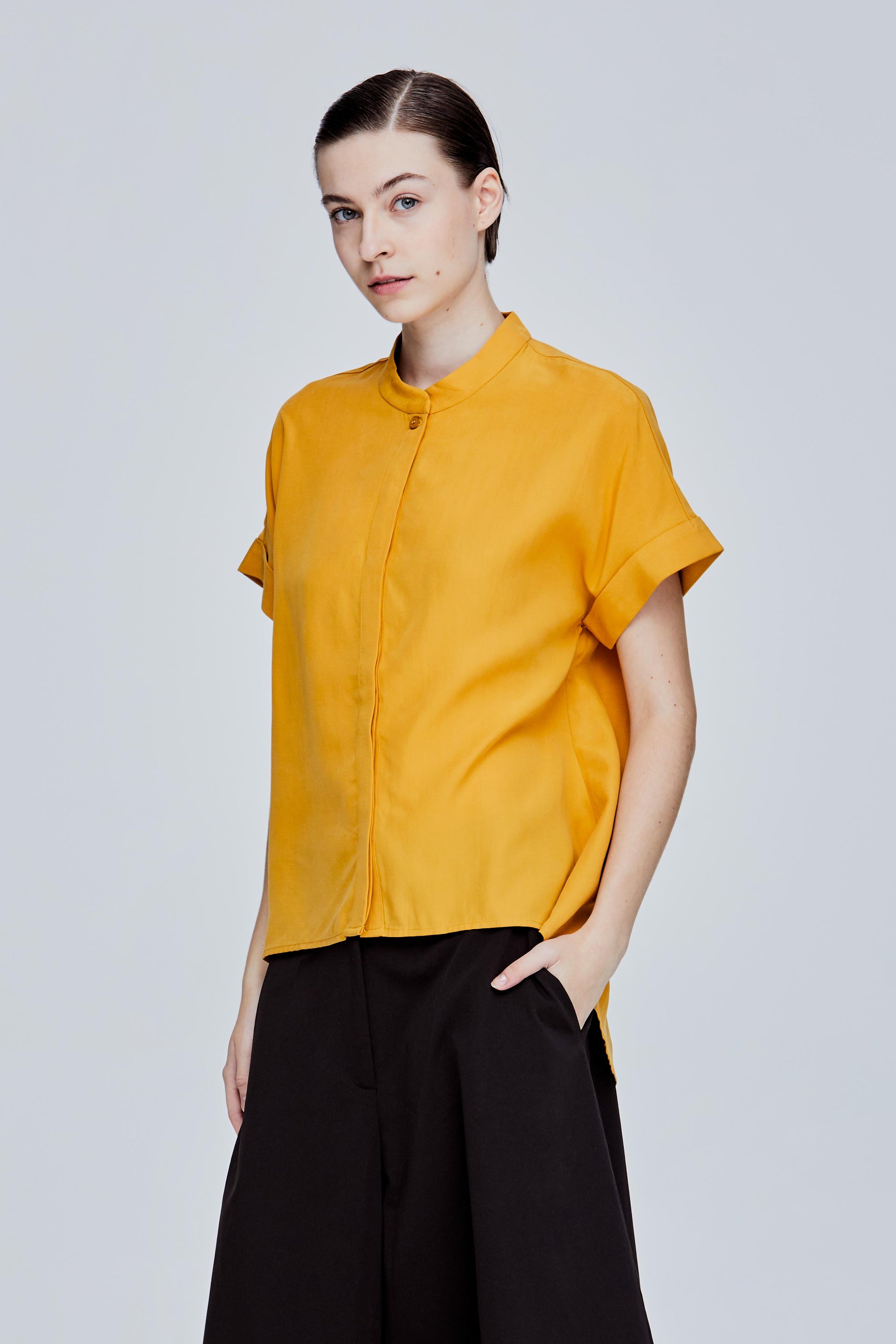 color:MARIGOLD