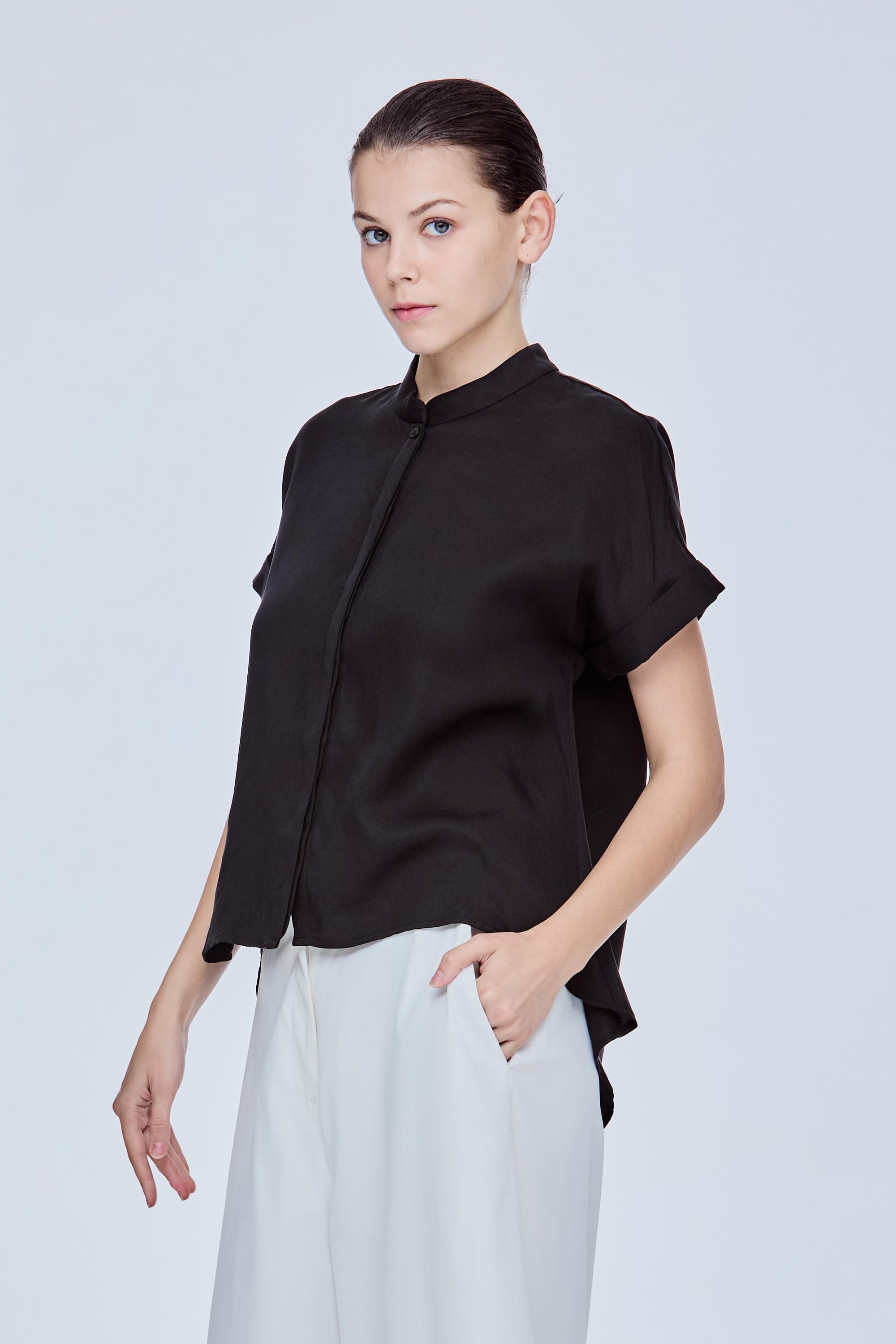 color:NOIR