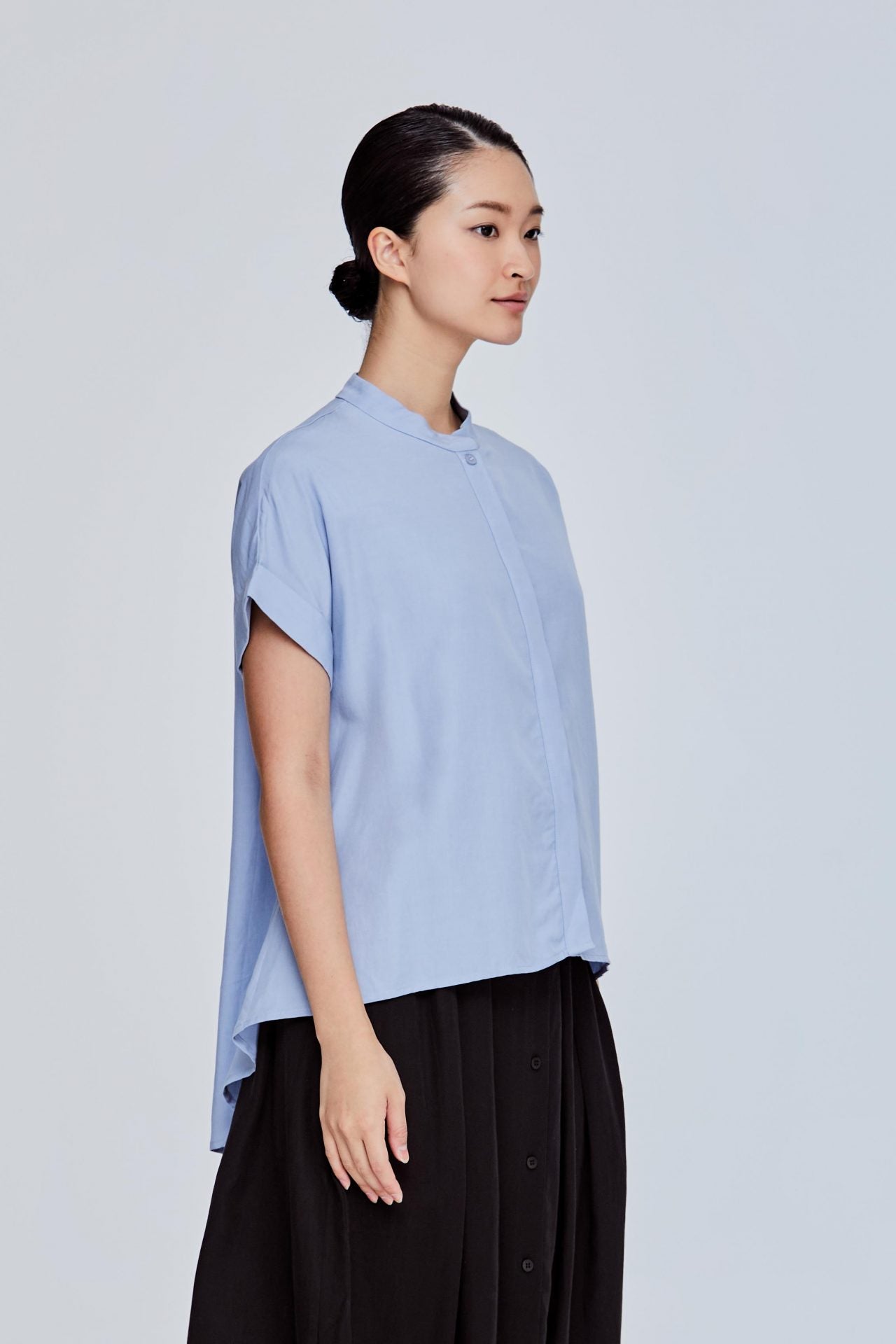 color:STEEL BLUE