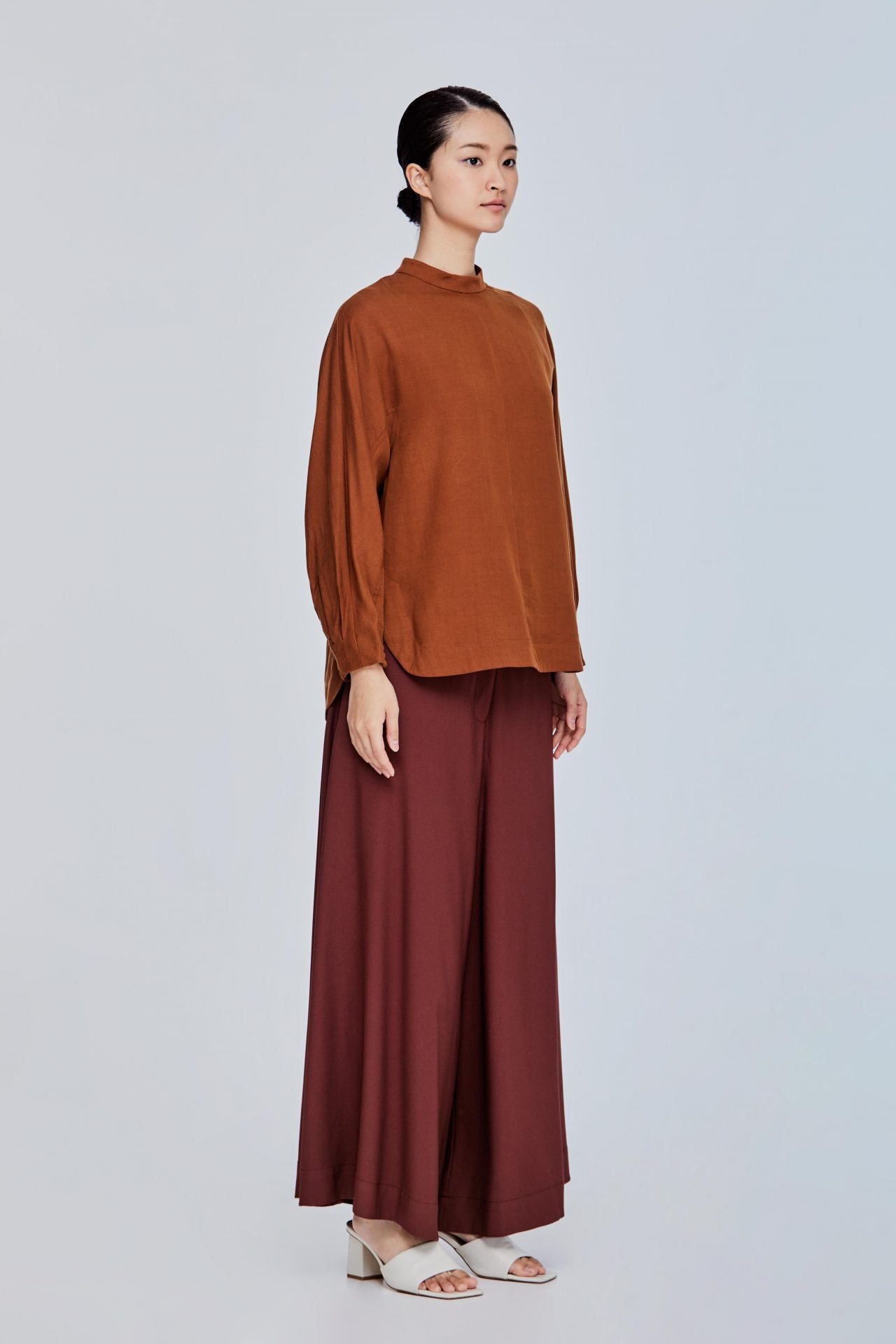 color:BRONZE