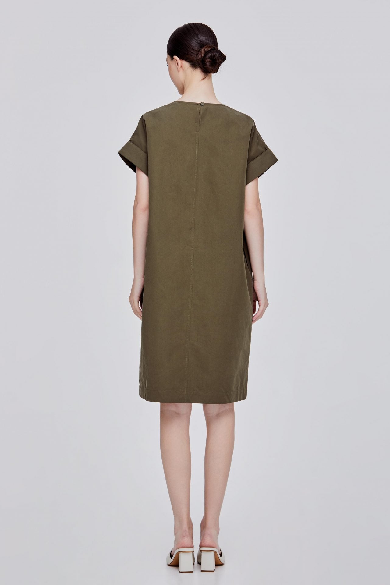 color:KHAKI GREEN