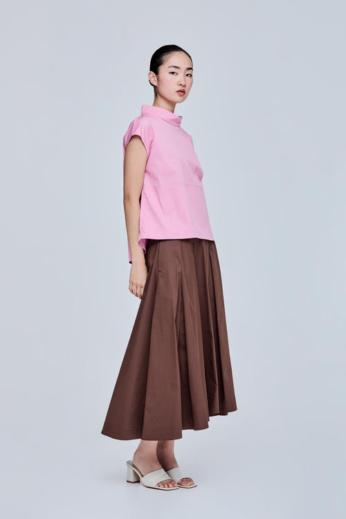 color:PINK