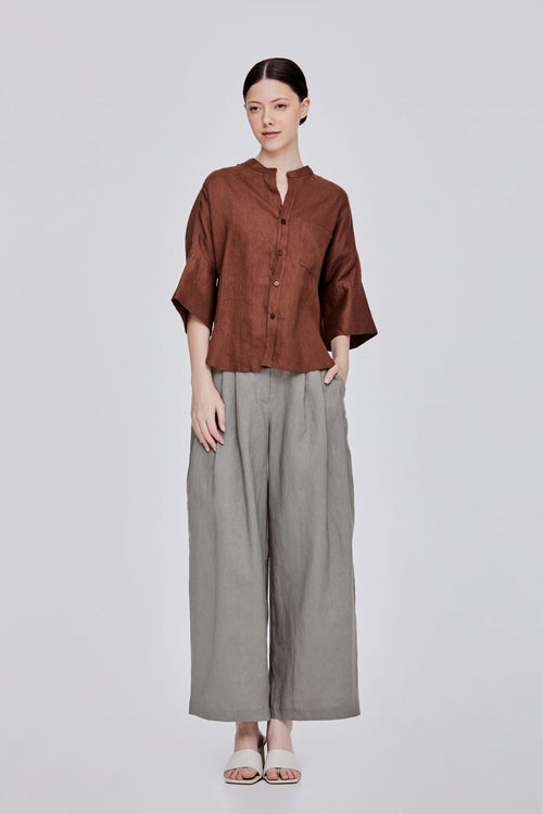 color:BROWN