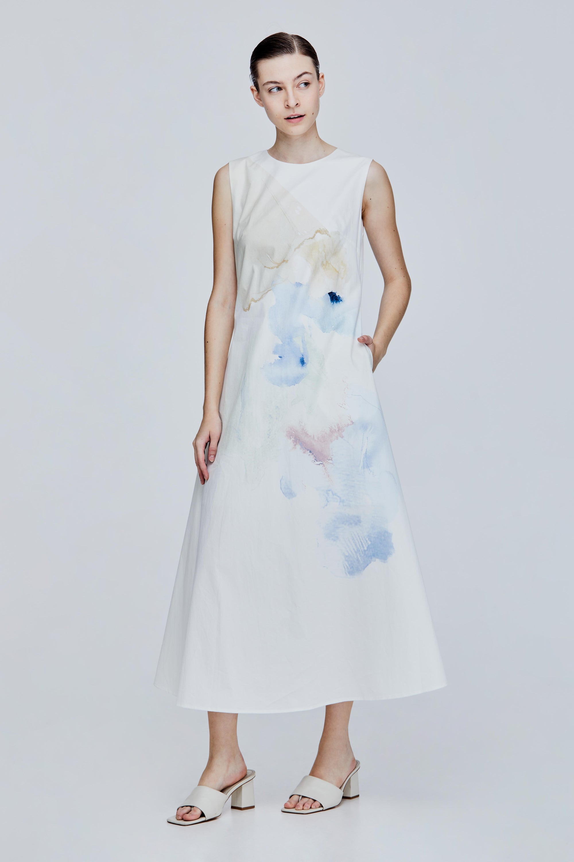 color:IVORY