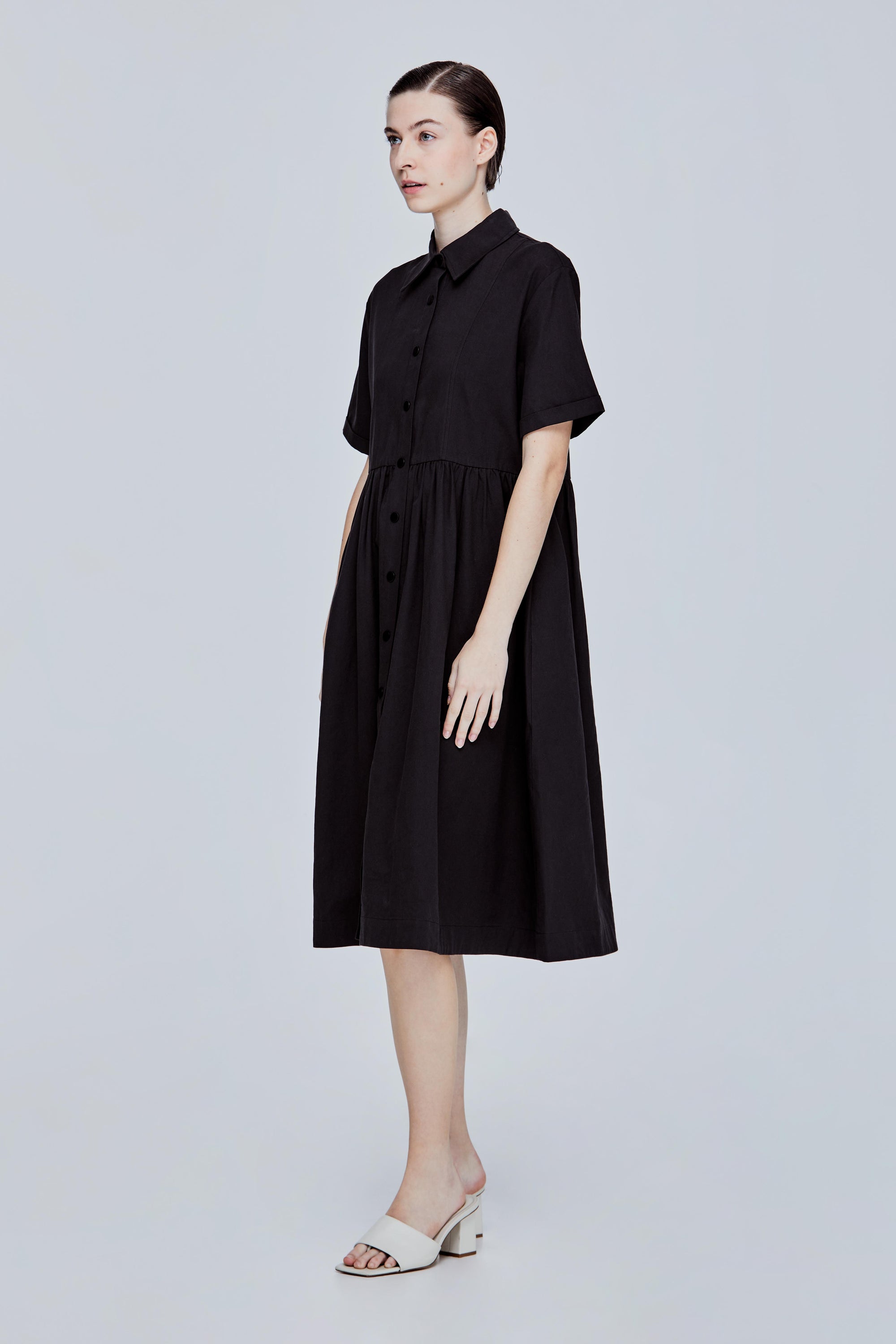 color:NOIR