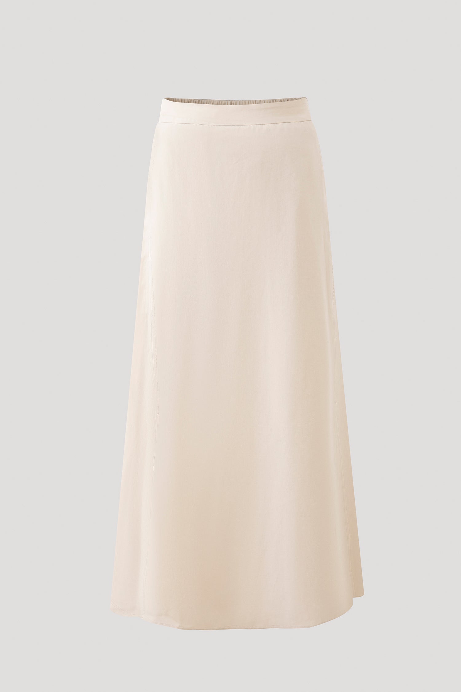 color:BEIGE