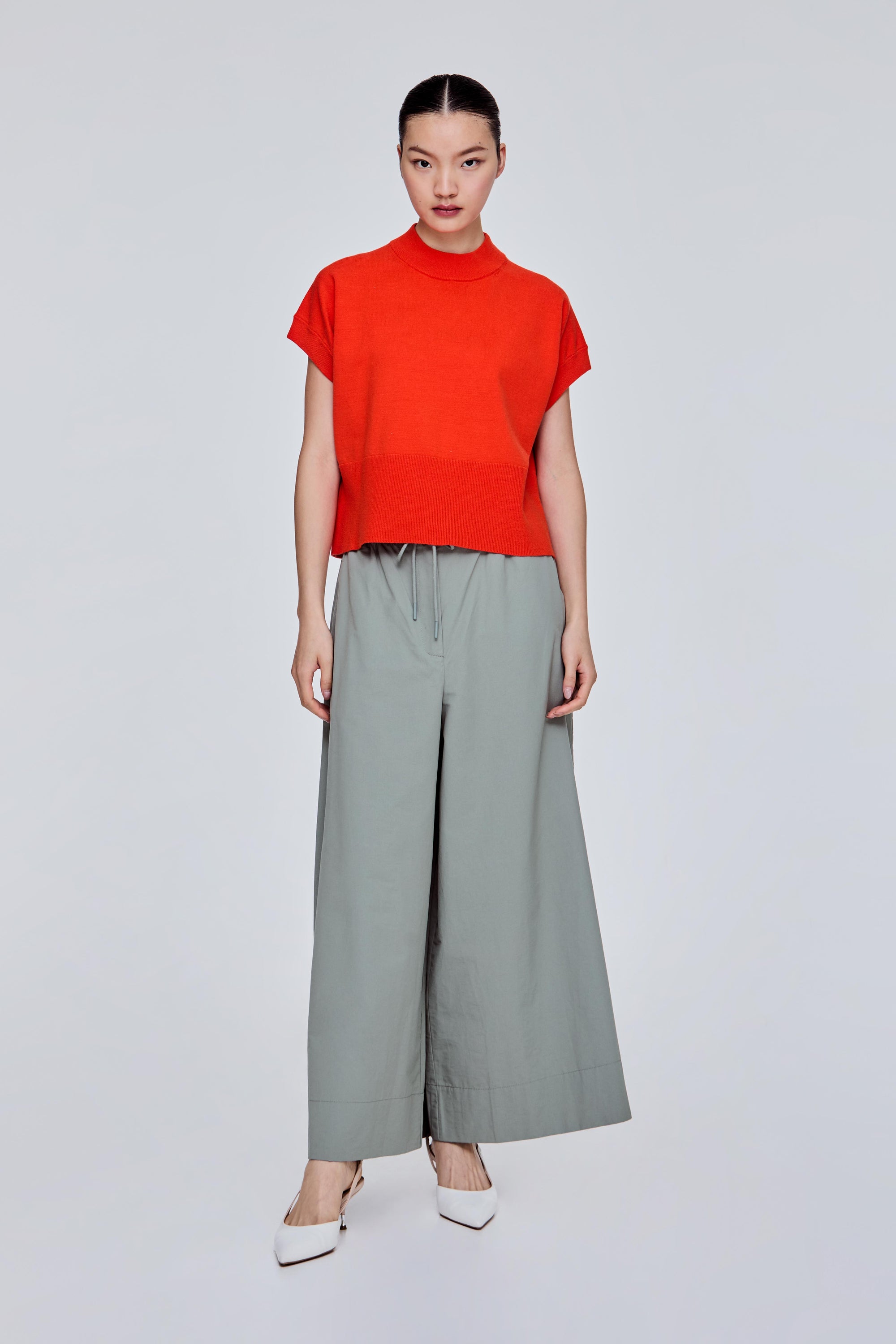 color:ORANGE