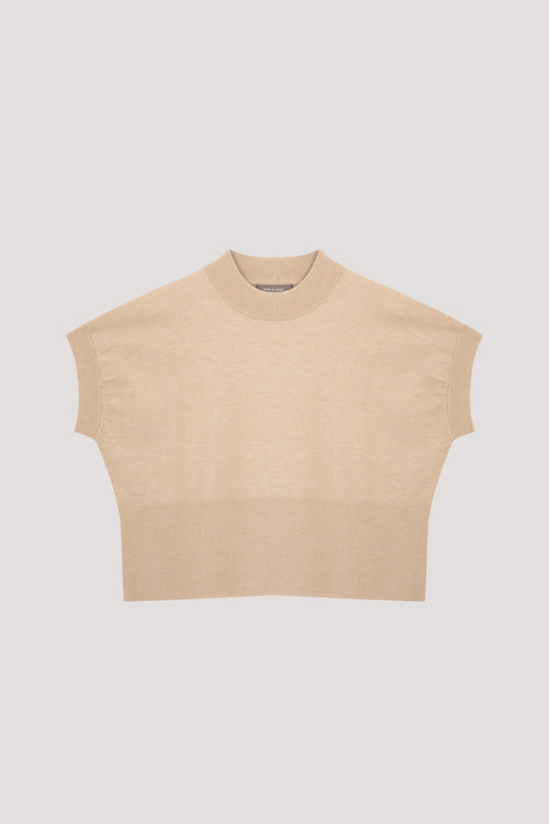 color:BEIGE