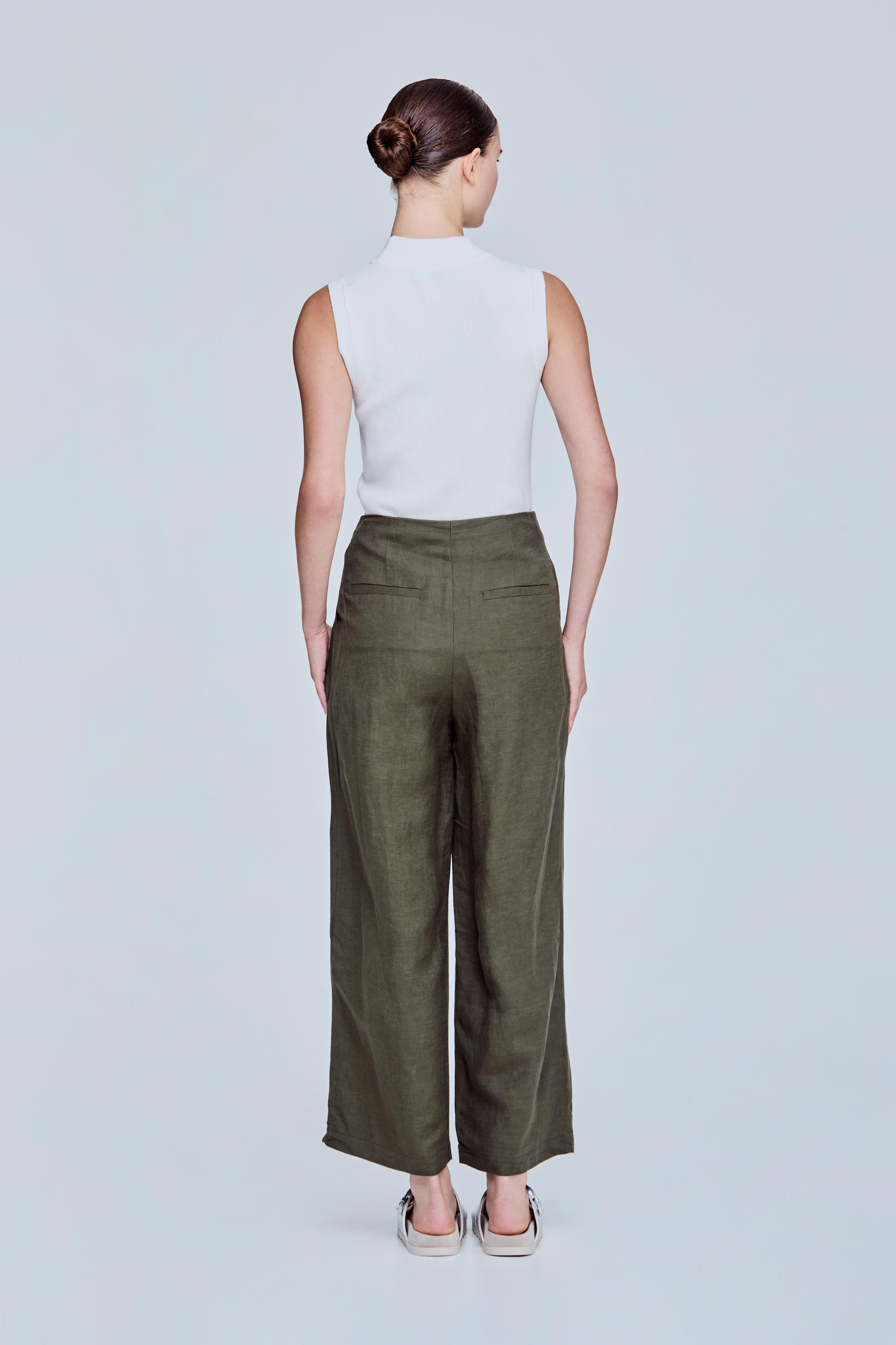 color:ARMY GREEN