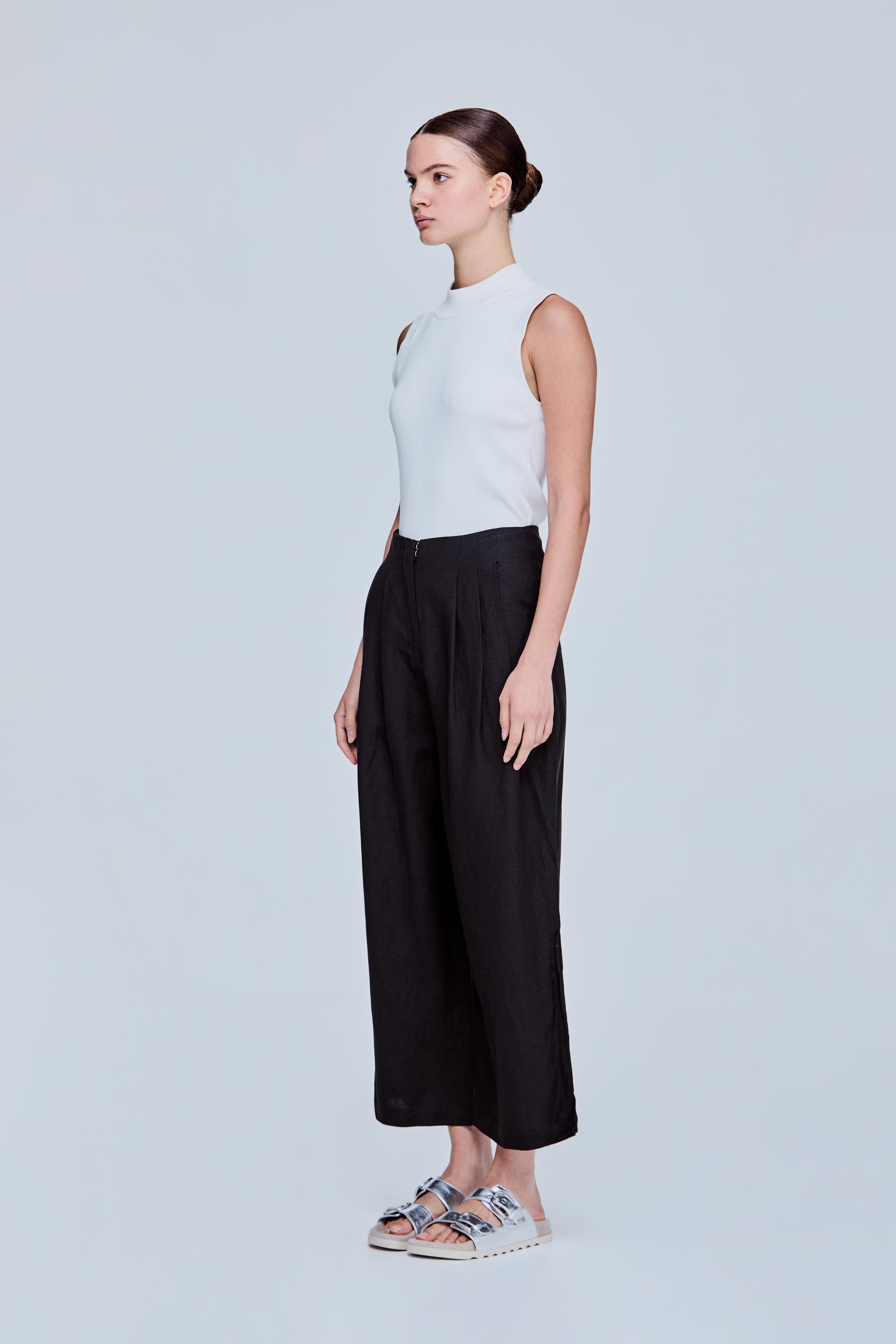 color:NOIR