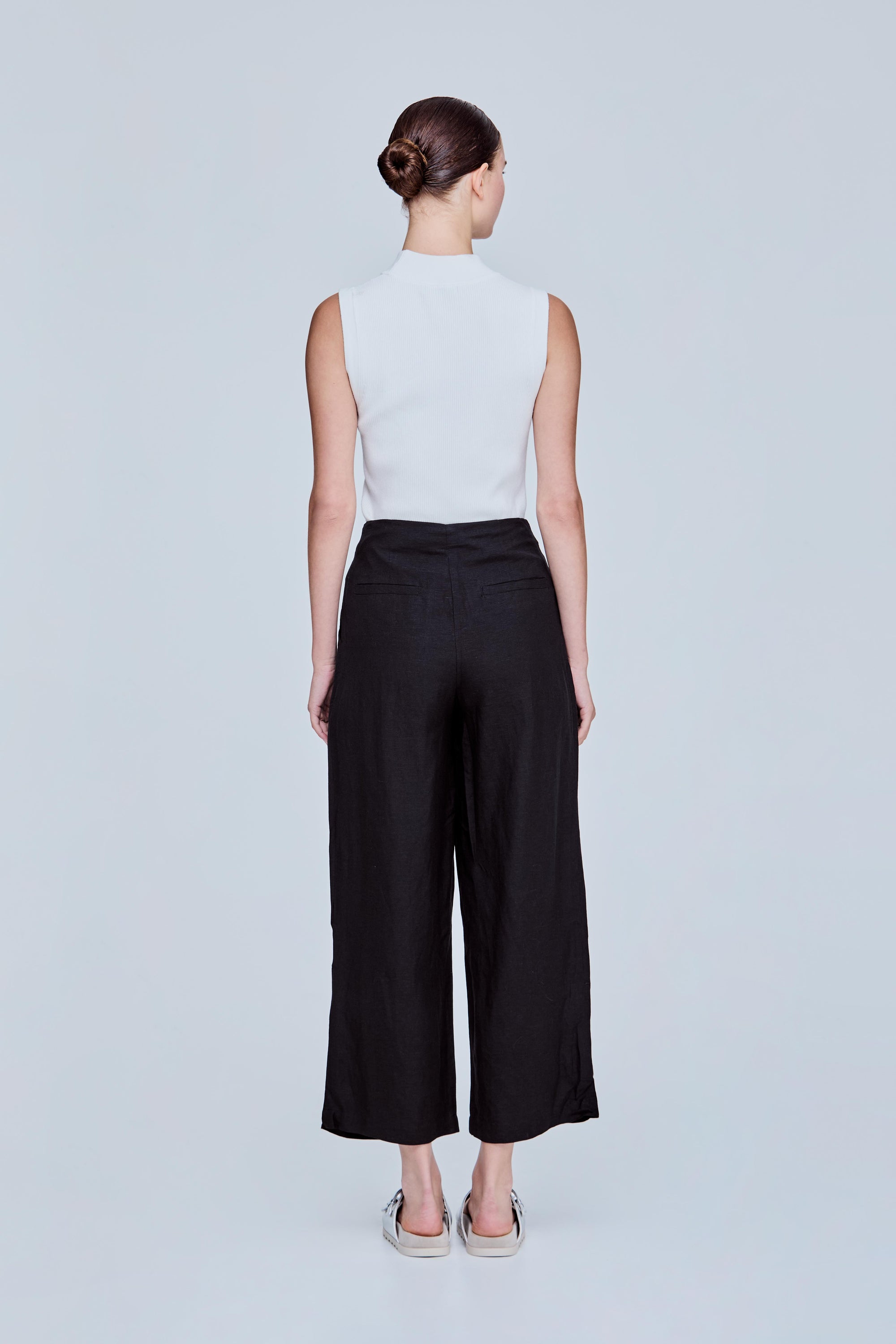 color:NOIR