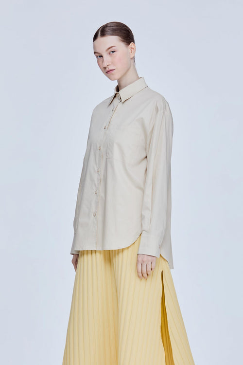 color:BEIGE