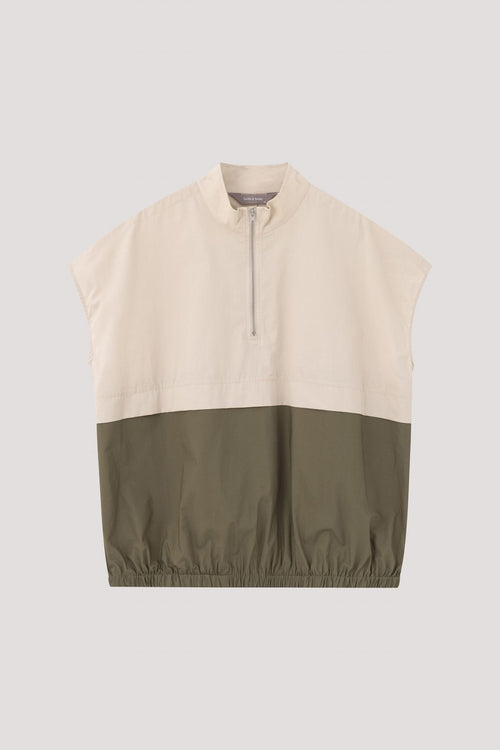 color:KHAKI