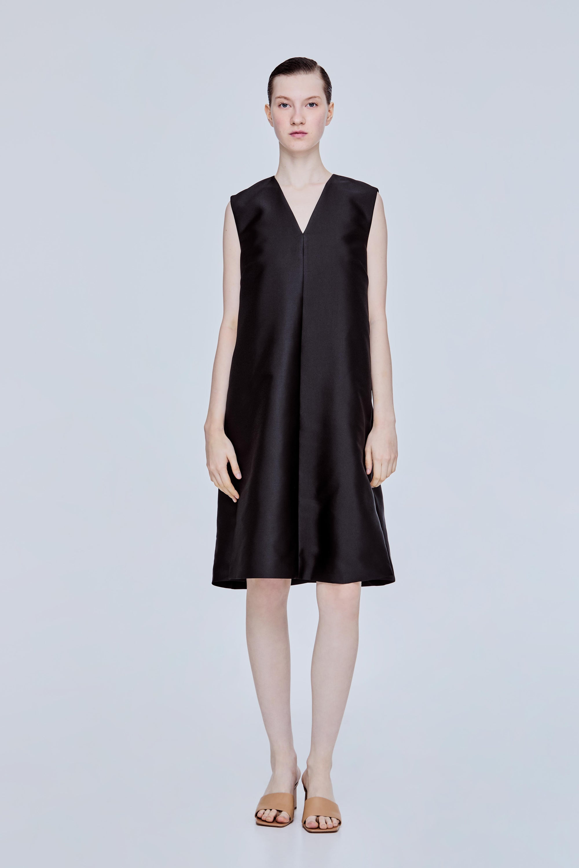 color:NOIR