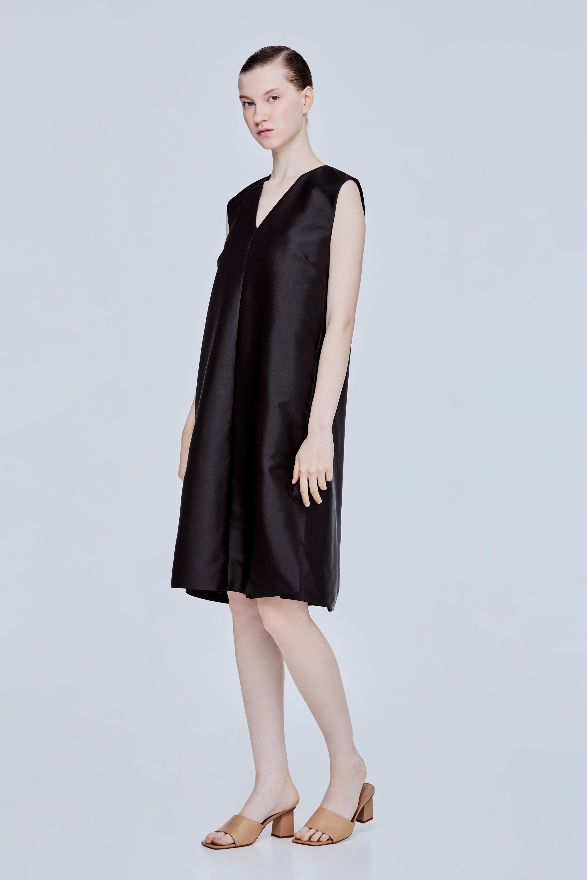 color:NOIR