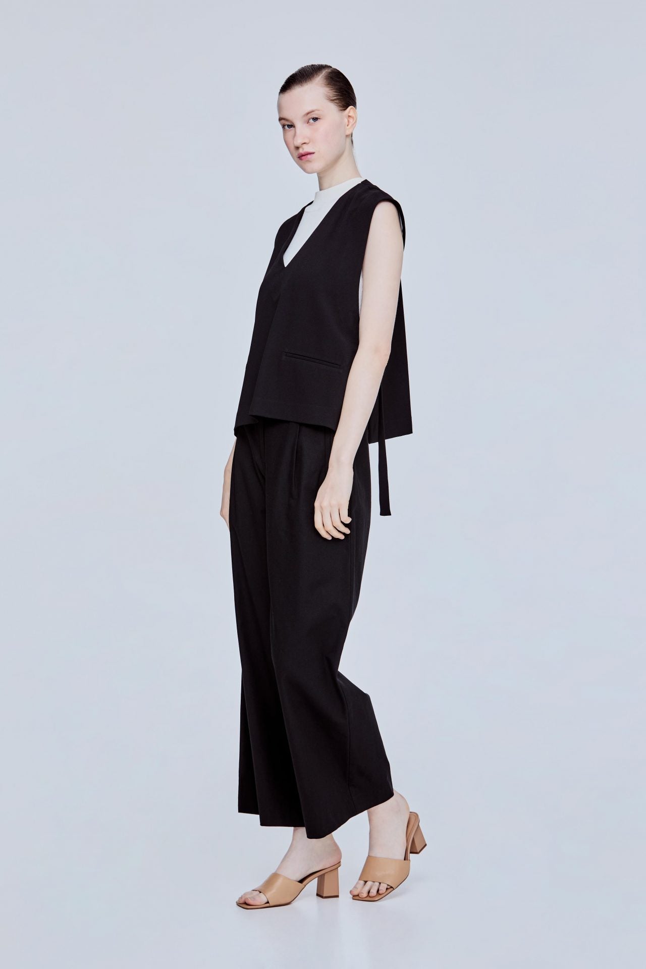 color:NOIR