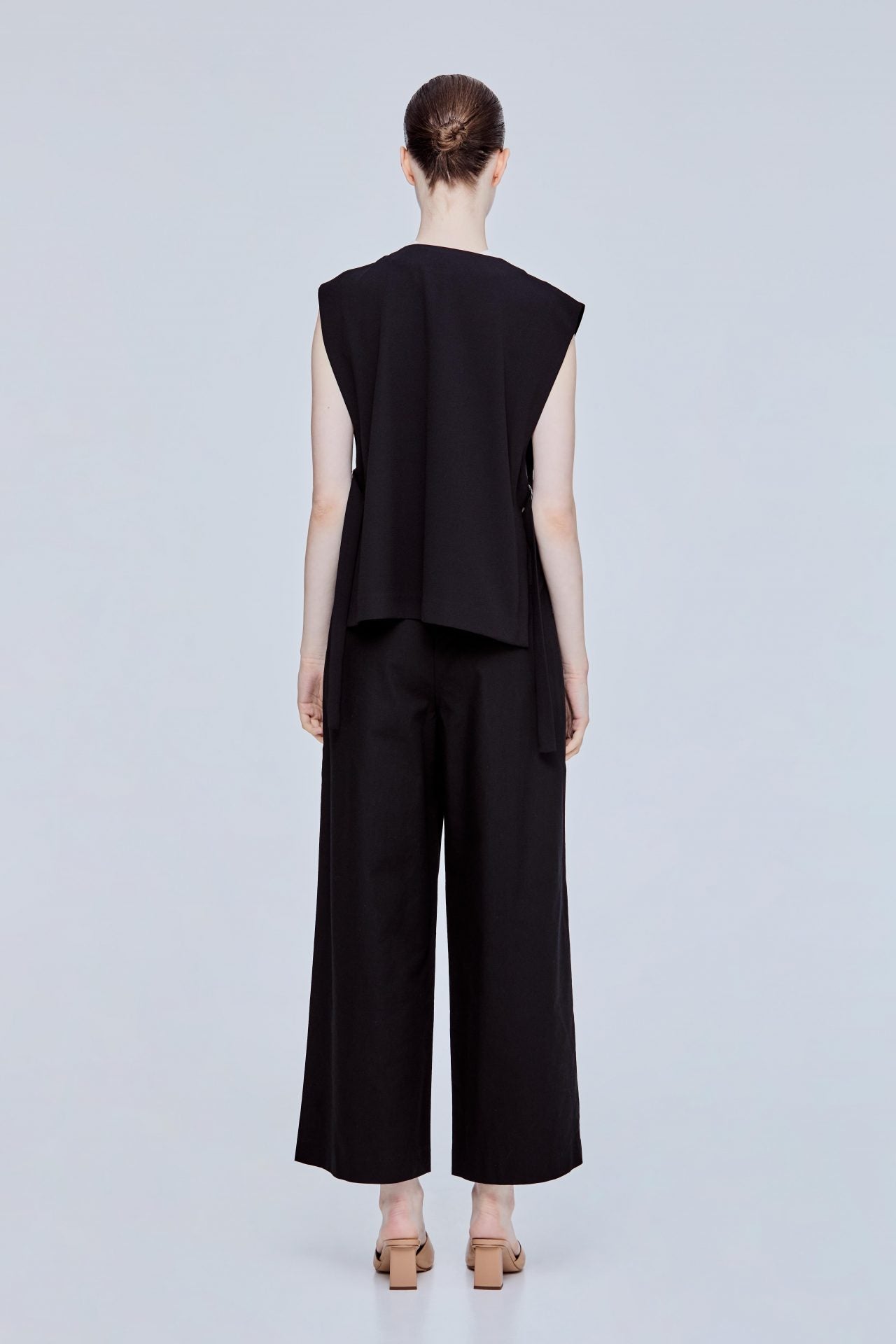 color:NOIR