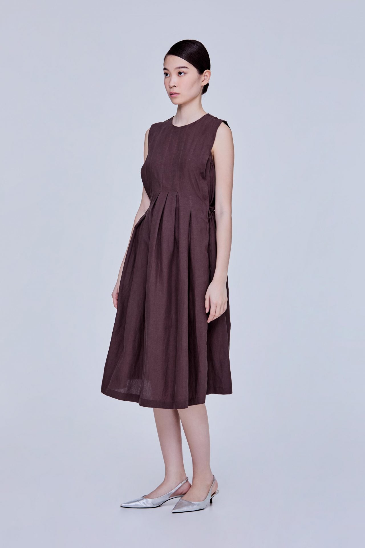 color:DARK BROWN
