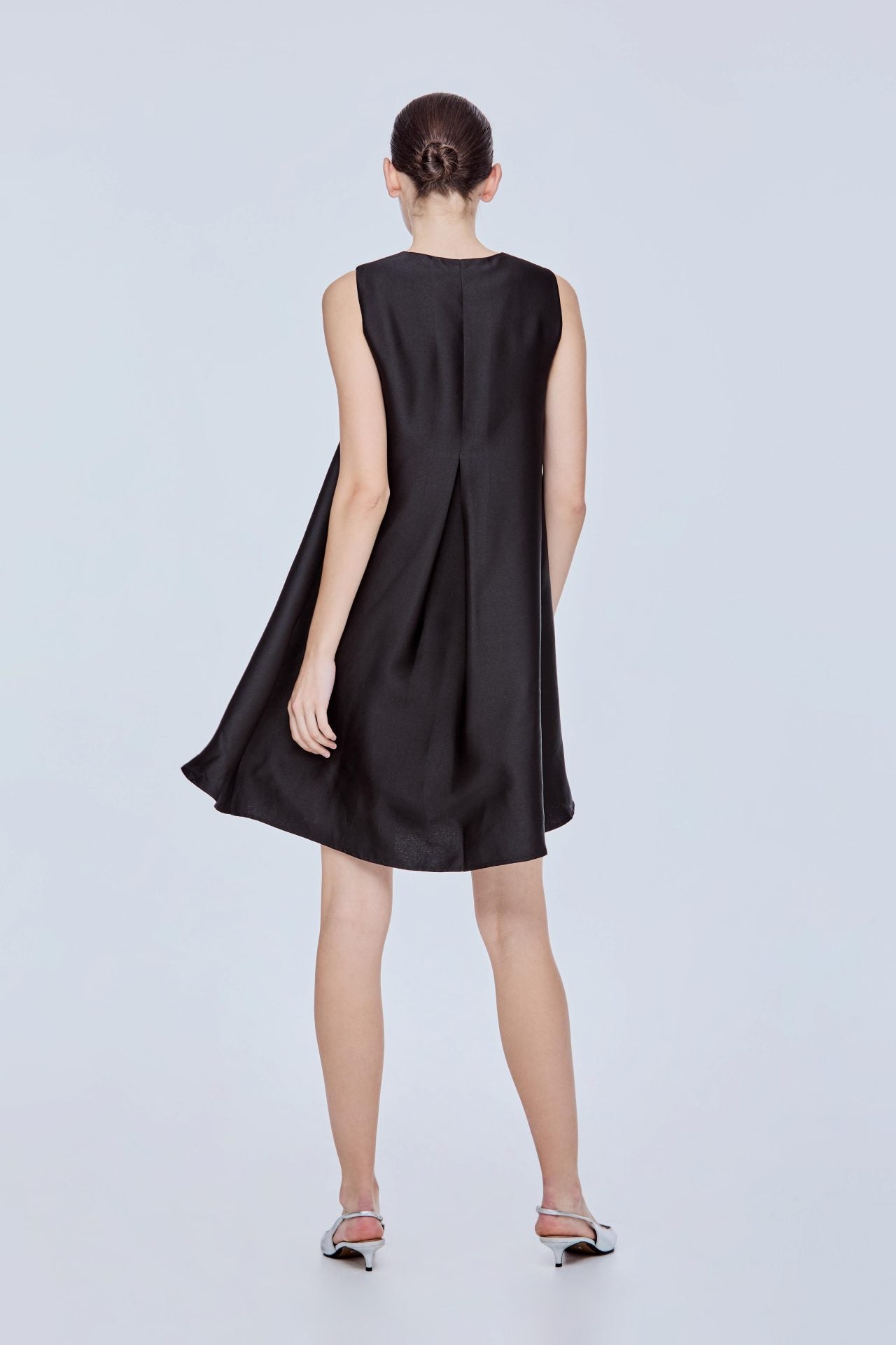 color:NOIR