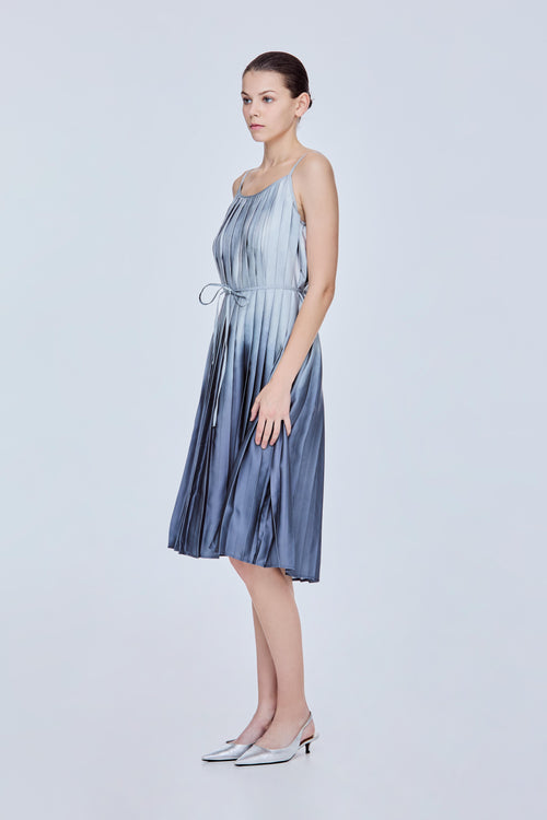 color:GREY