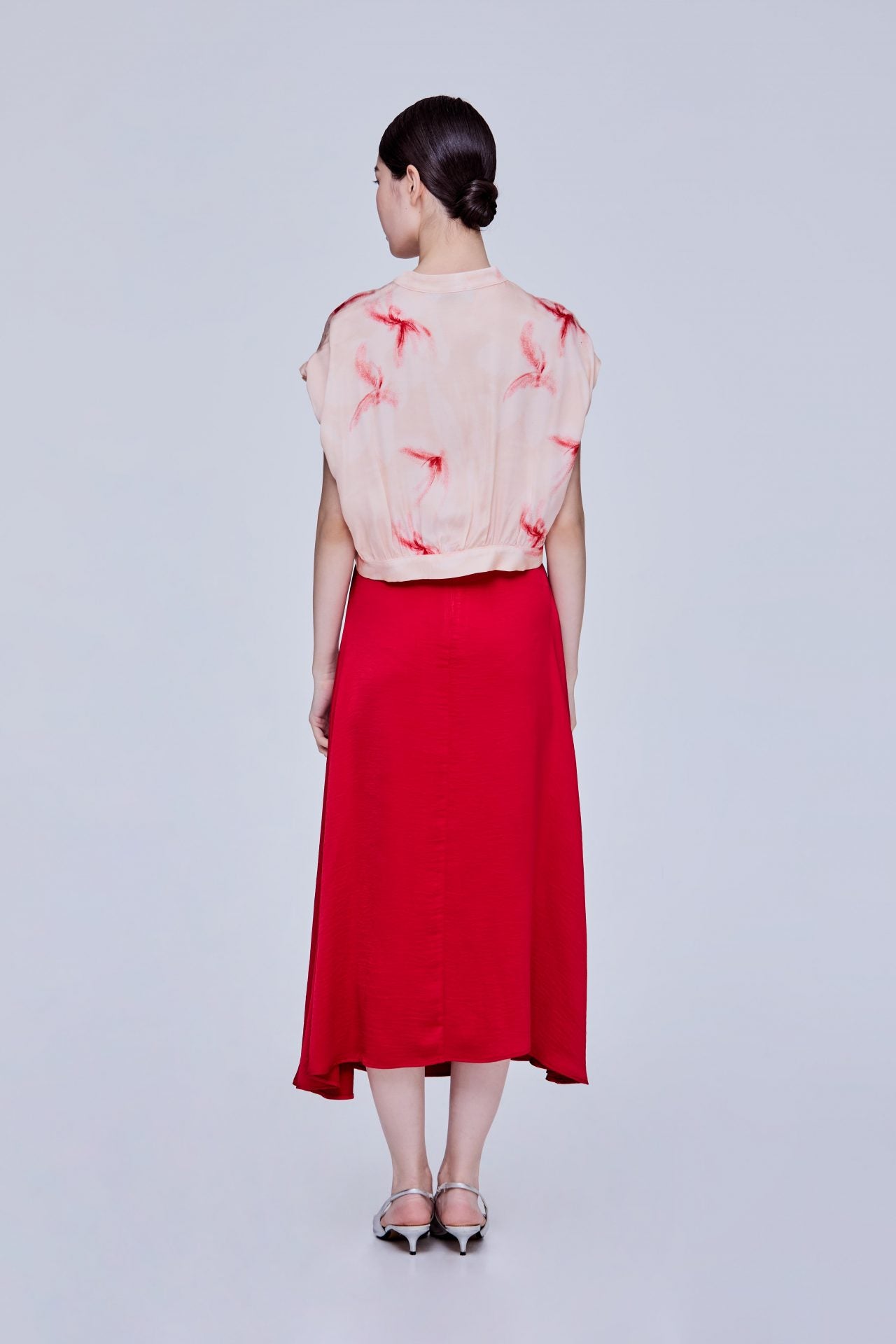 color:BLUSH