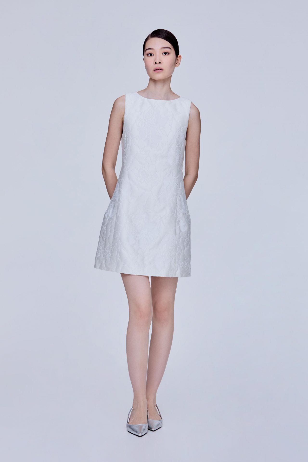 color:IVORY