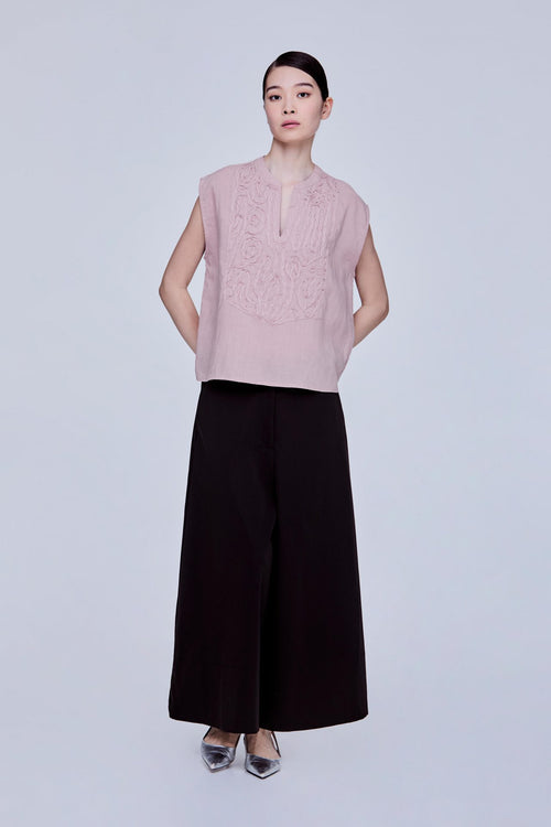 color:BLUSH