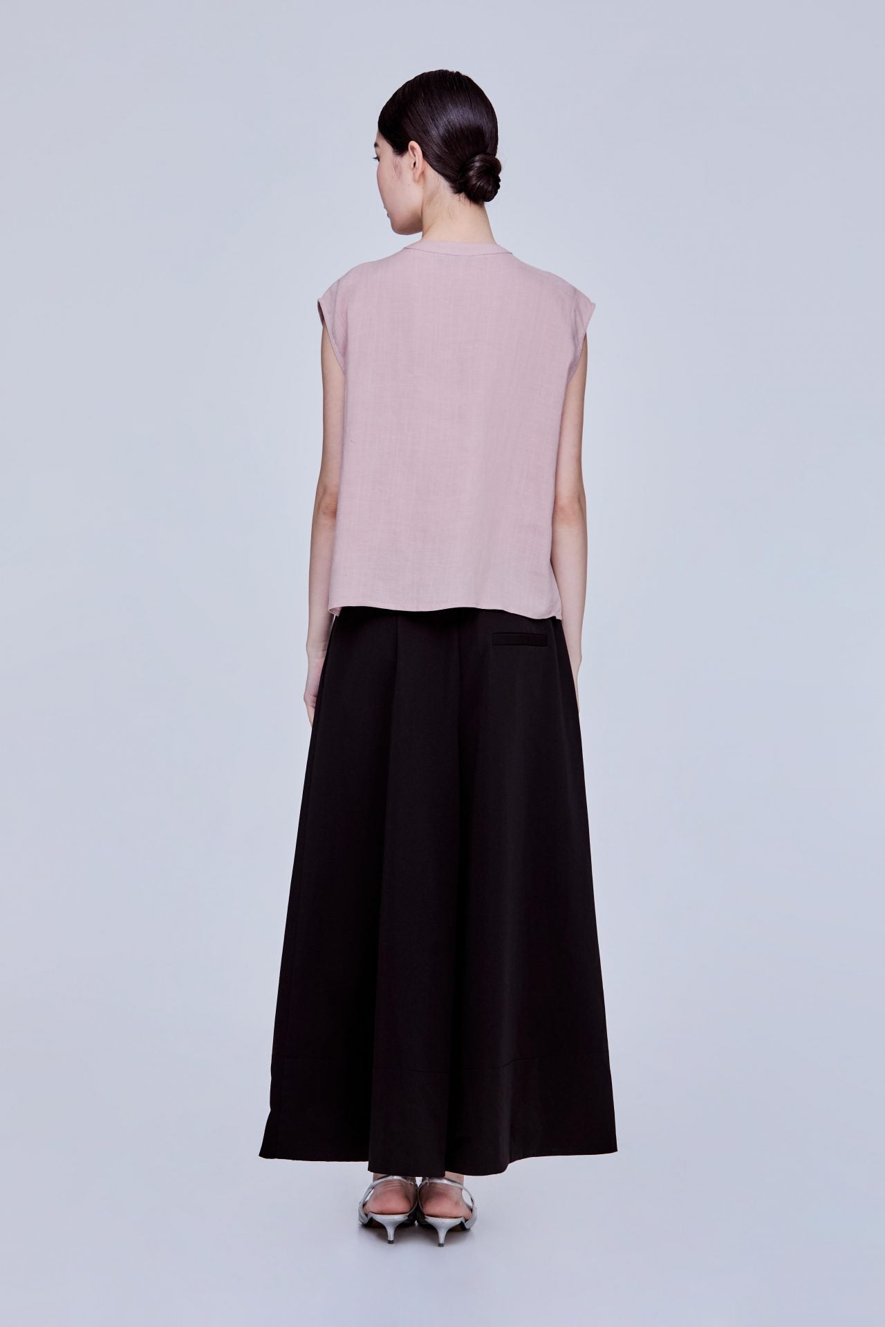 color:BLUSH
