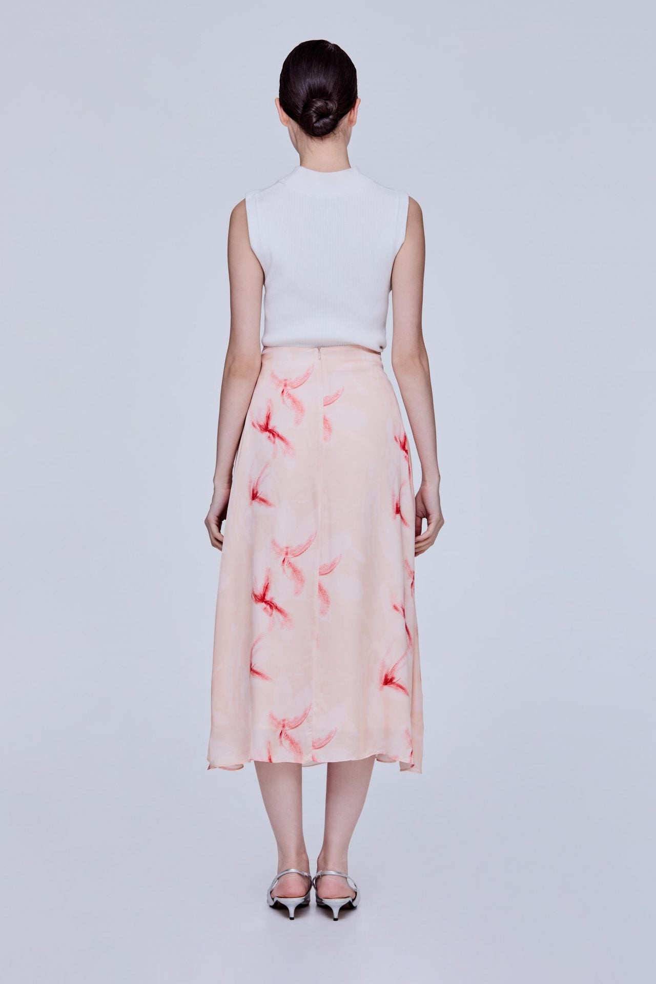 color:BLUSH