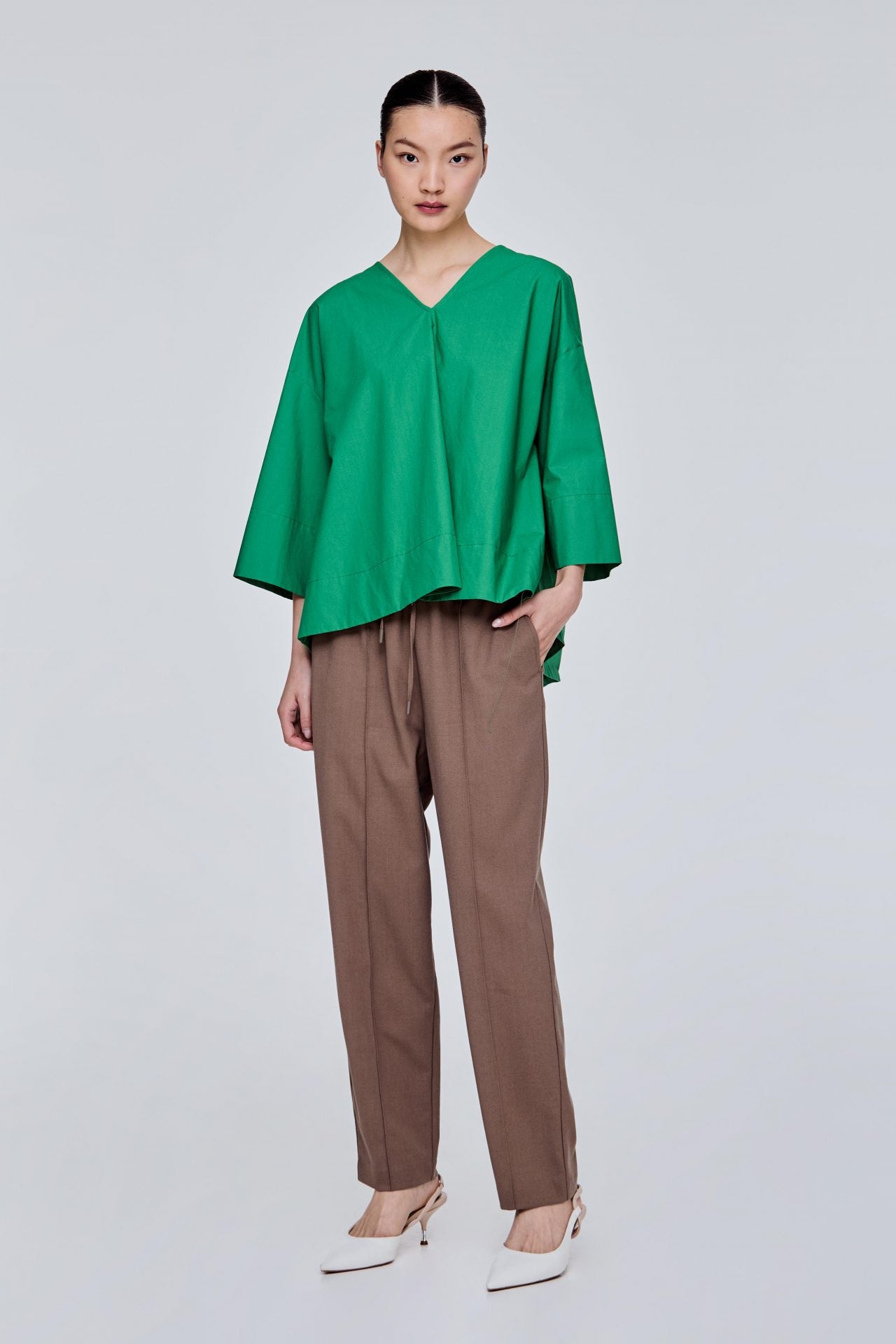 color:KELLY GREEN