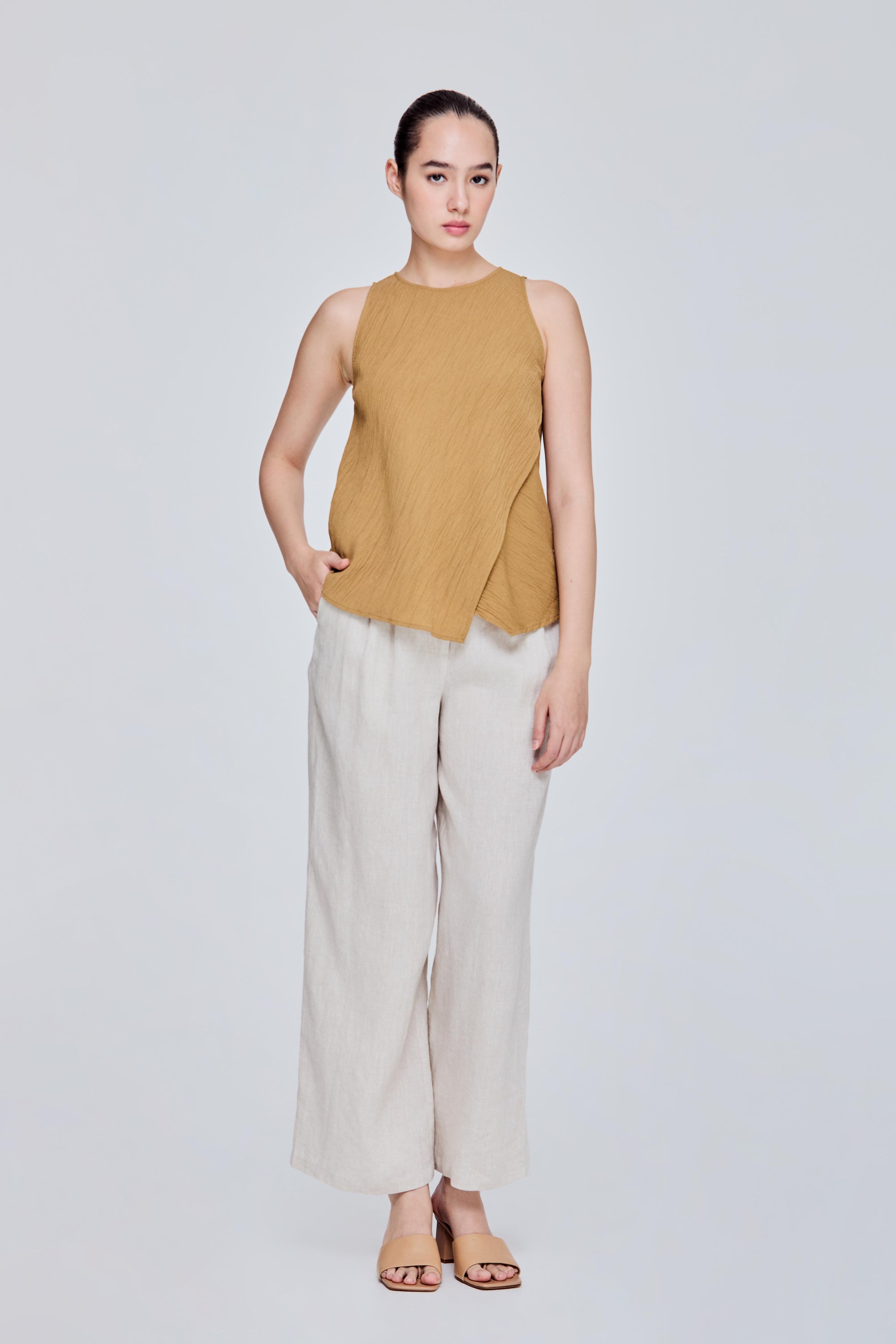 color:BRONZE