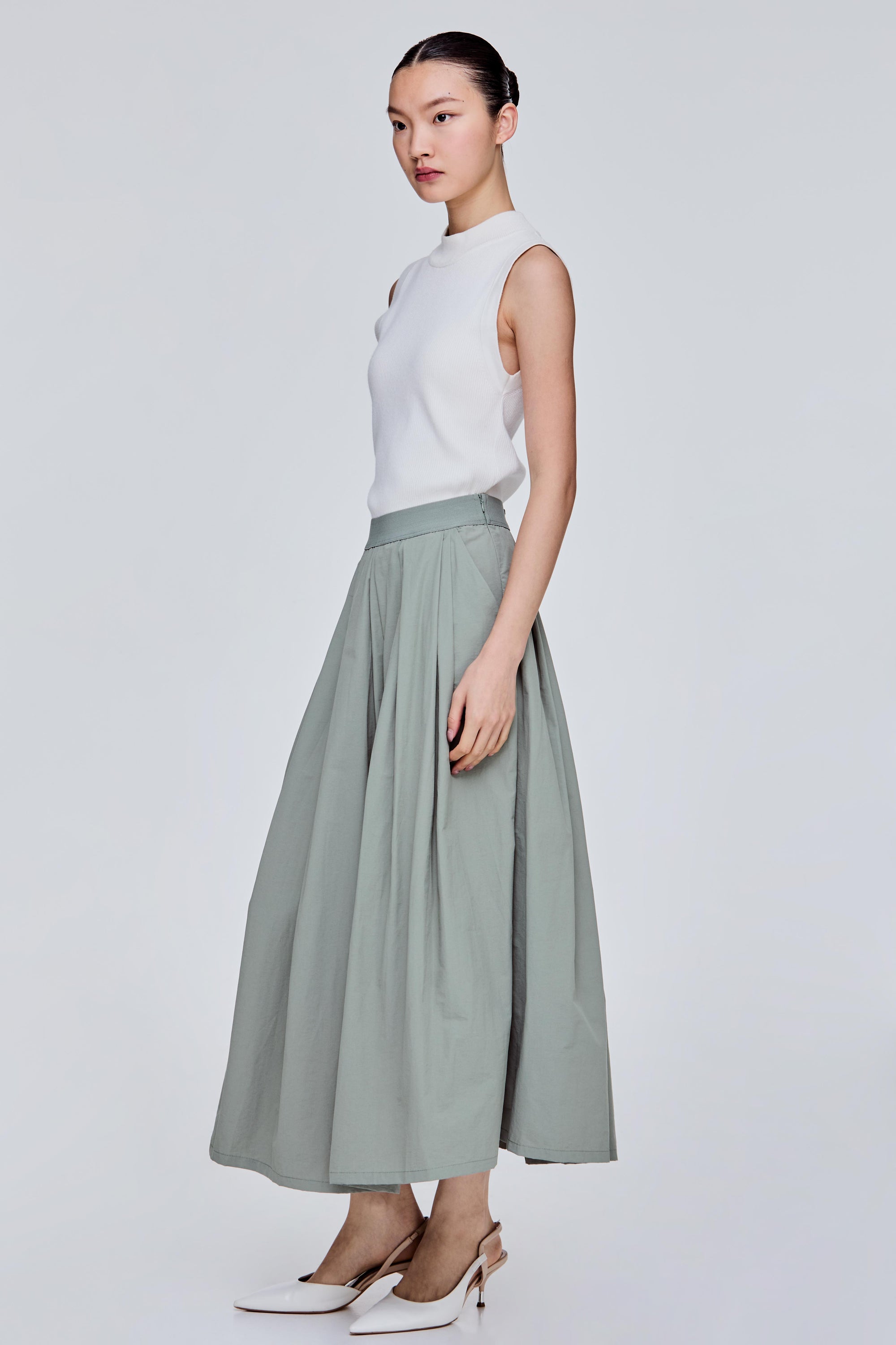color:MOSS