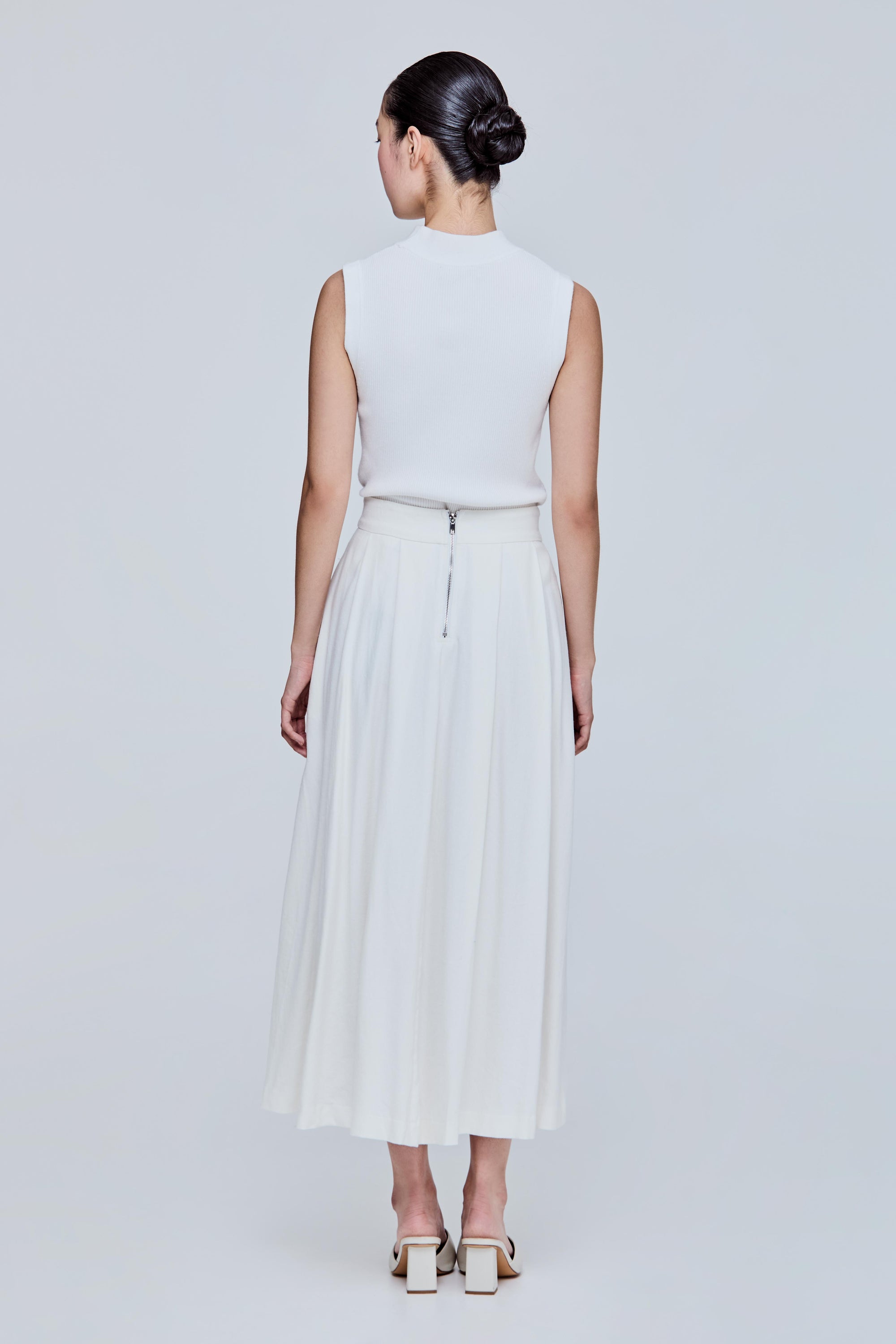 Pleated Flare Zipper Skirt