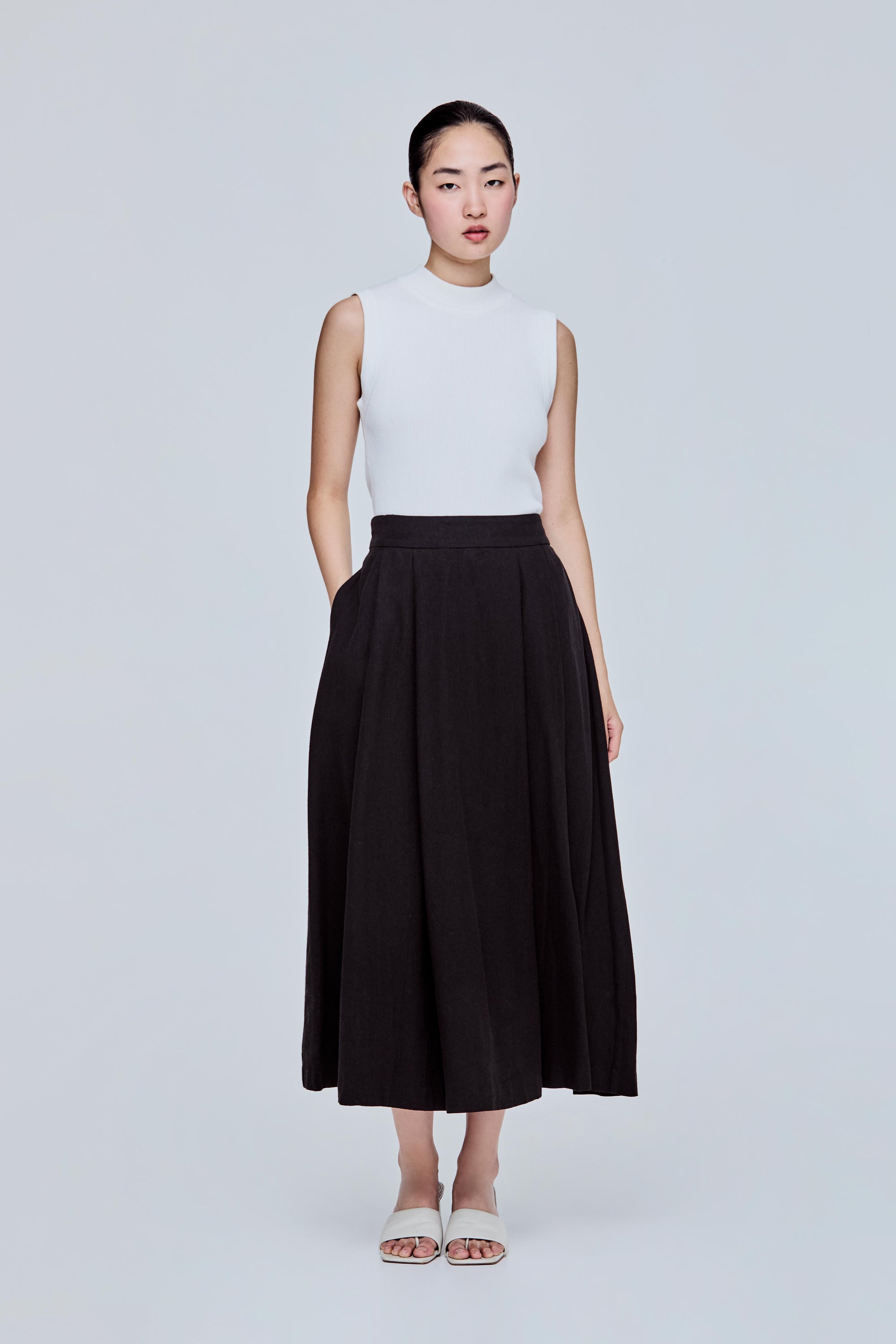 Pleated Flare Zipper Skirt