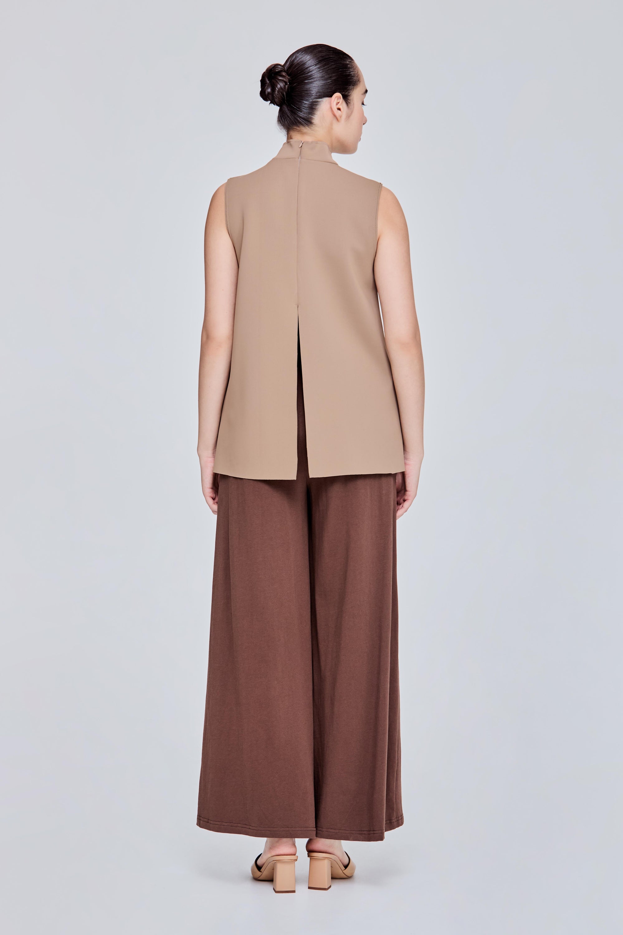color:COCOA