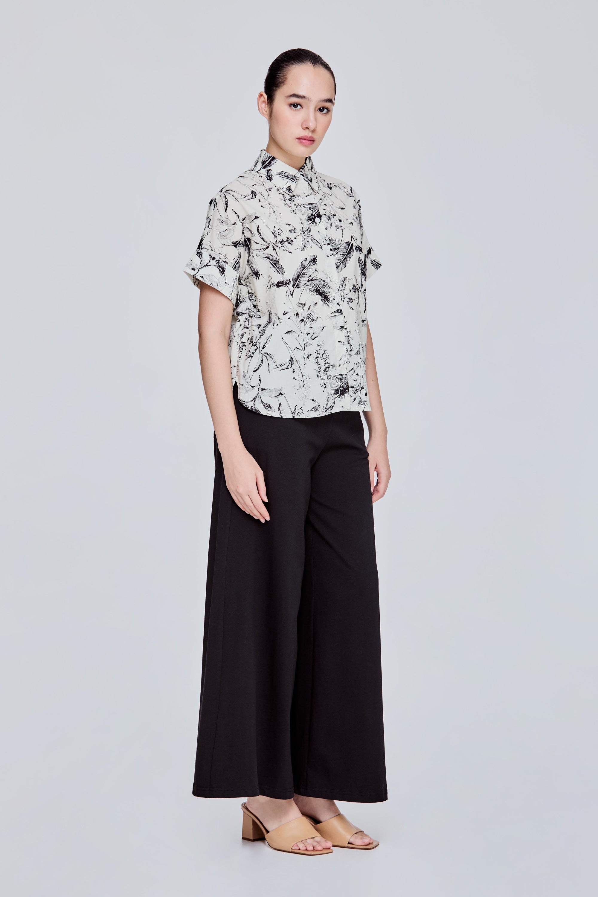 color:BLACK FLORAL