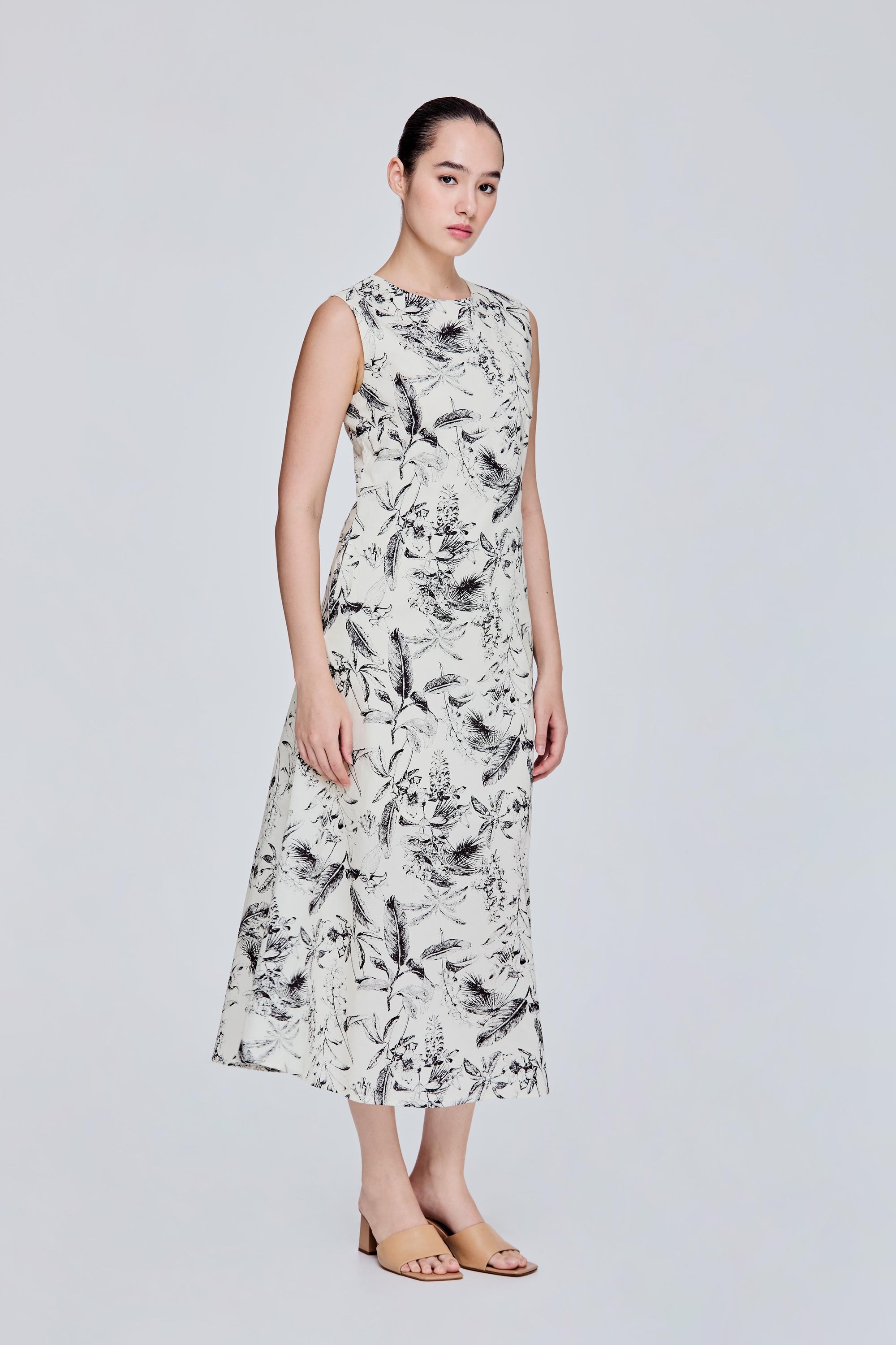 color:BLACK FLORAL