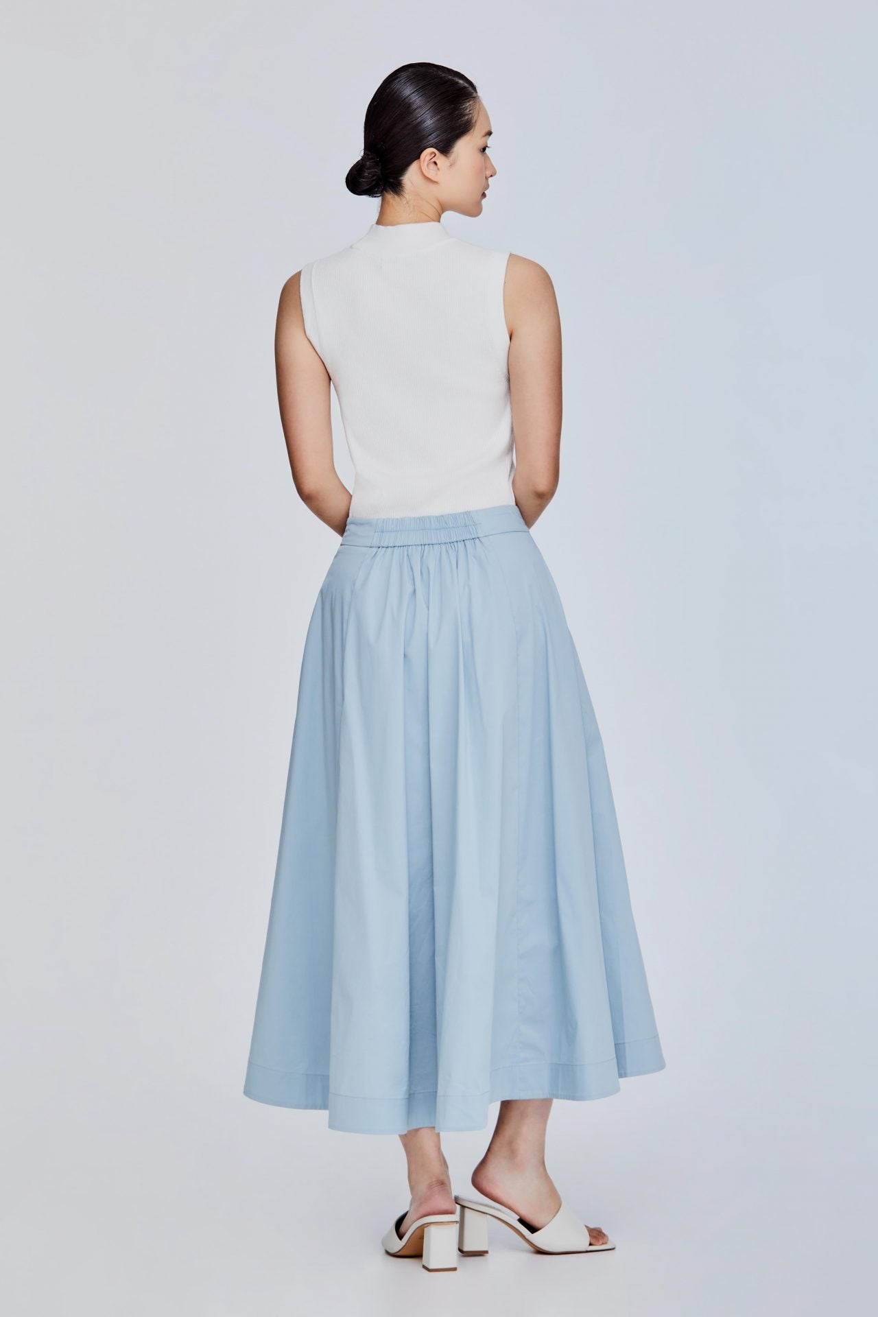 color:AQUA BLUE