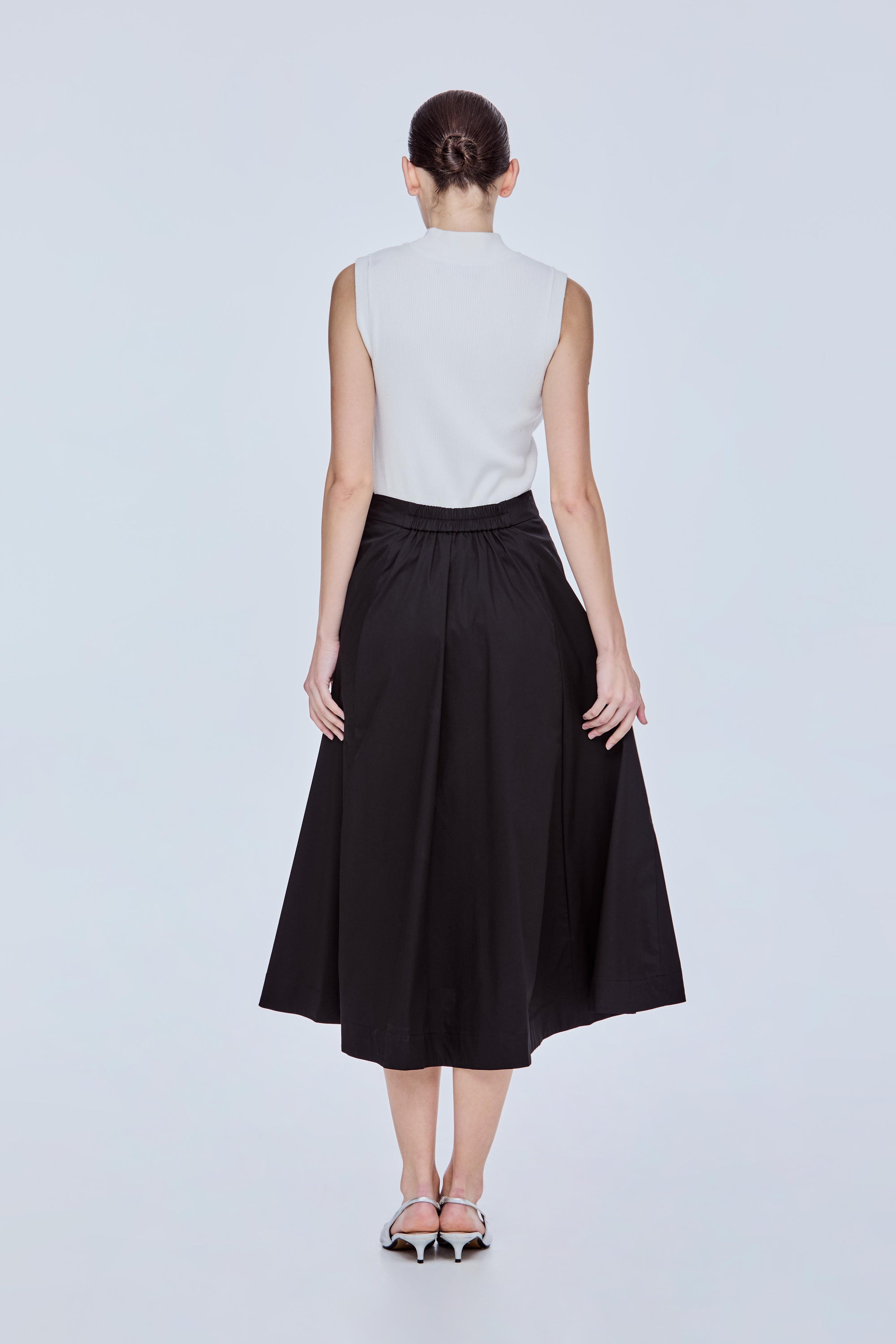 color:NOIR