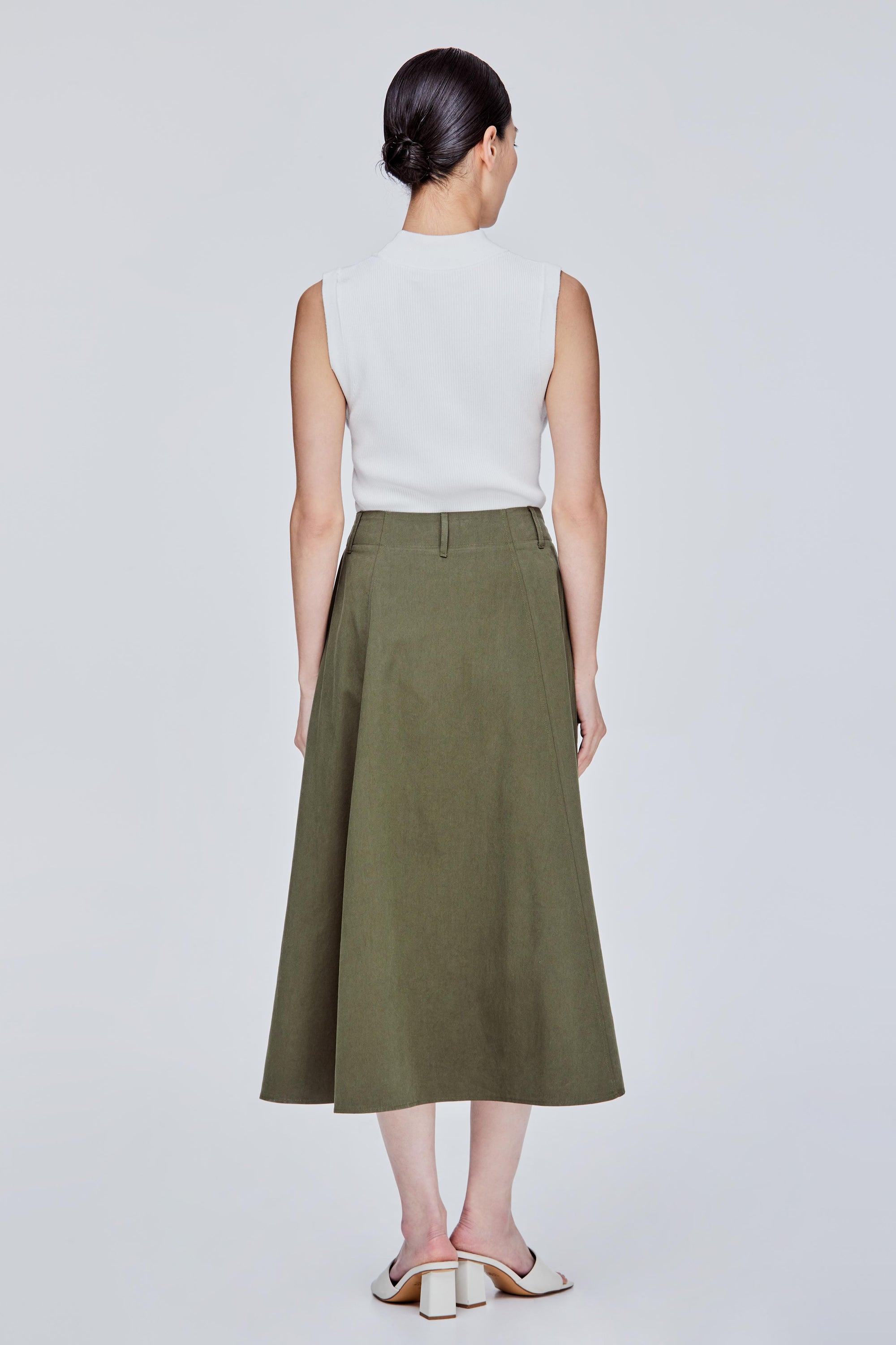 color:KHAKI GREEN