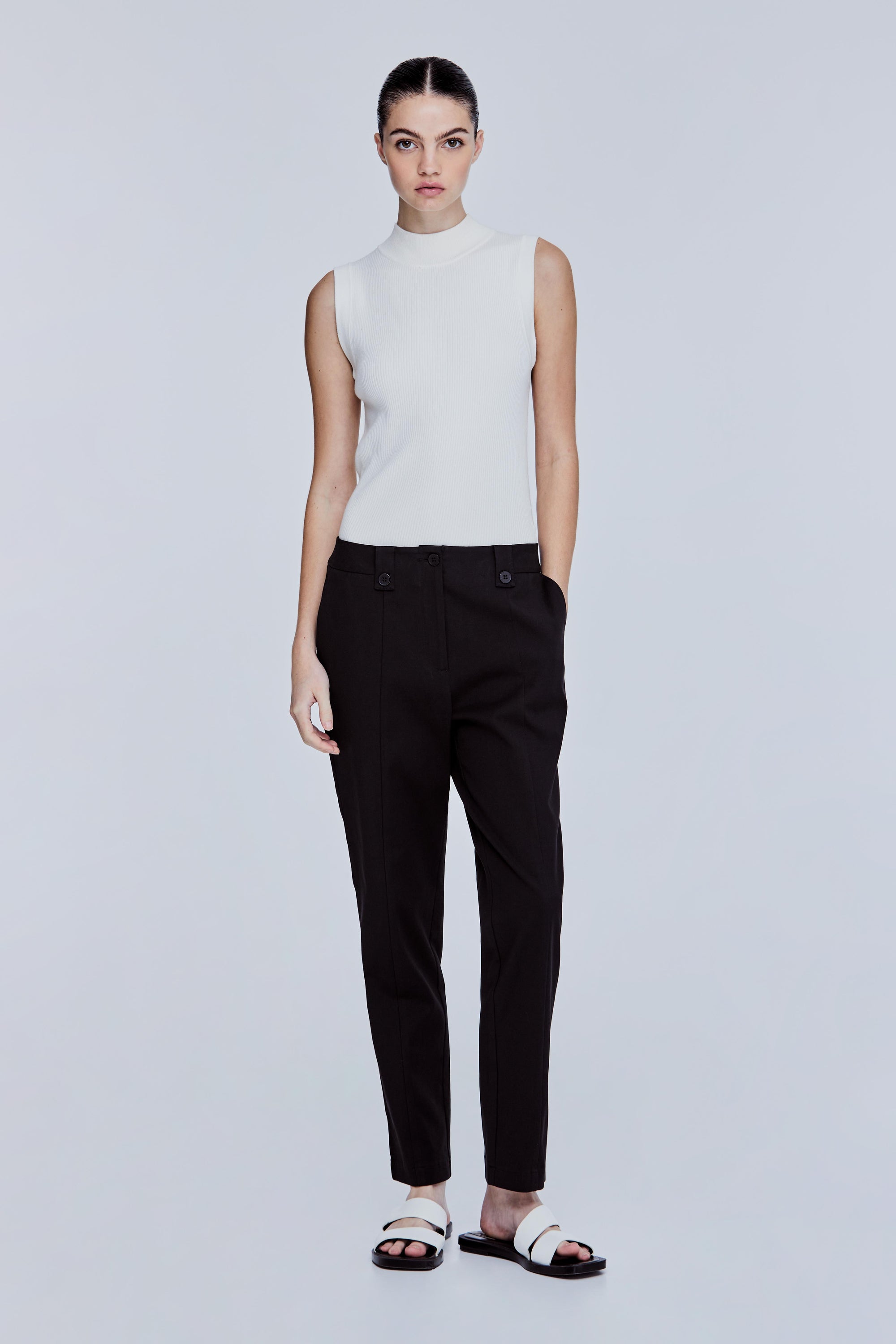 color:NOIR