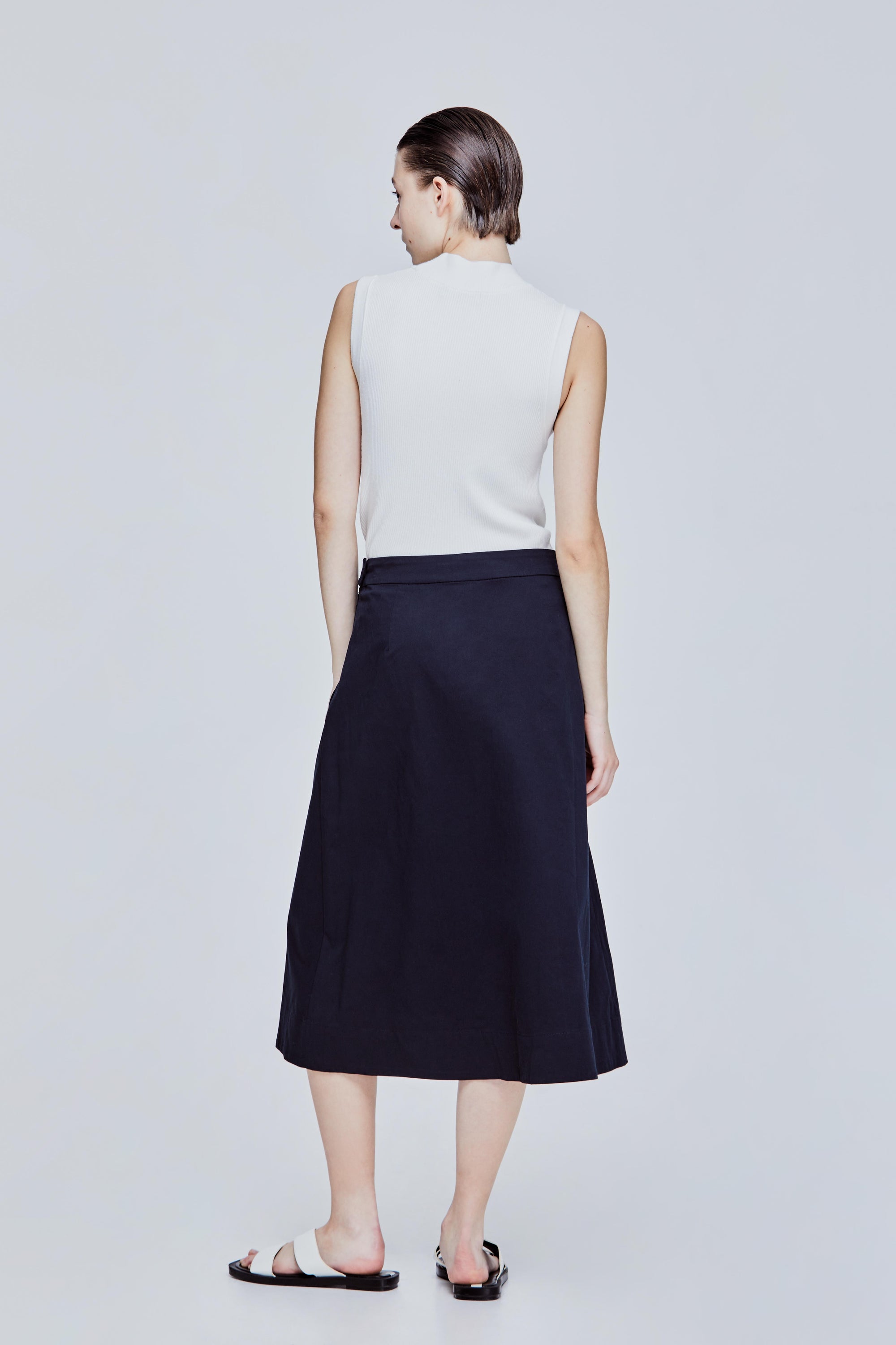 color:NAVY