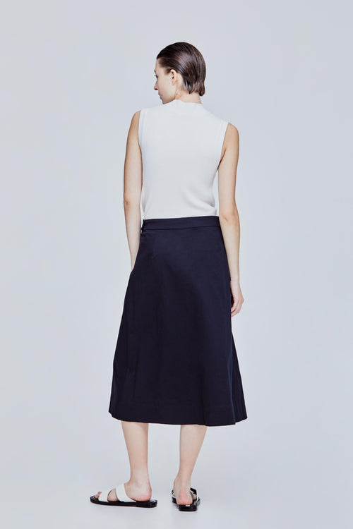 color:NAVY
