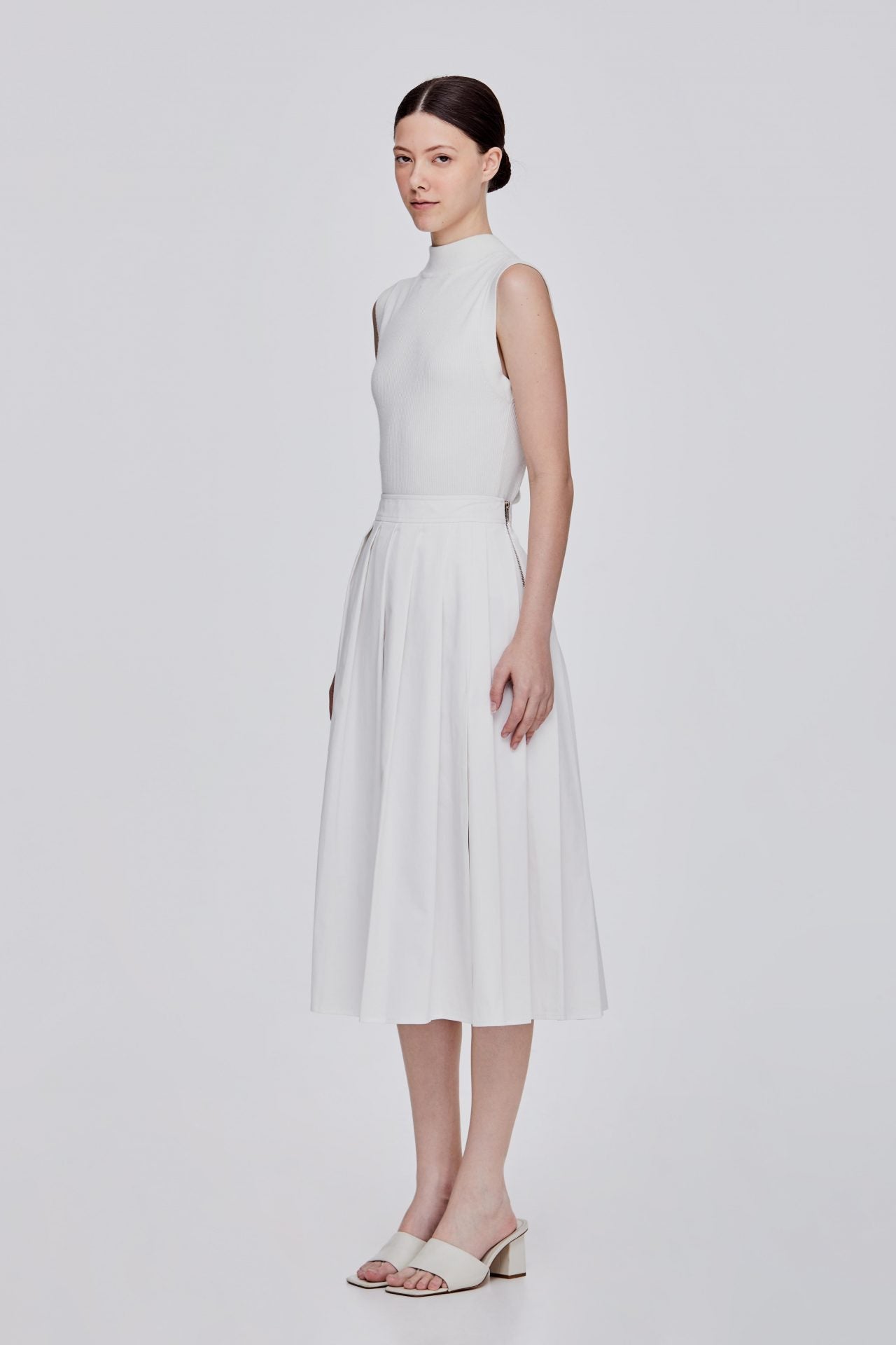 color:IVORY